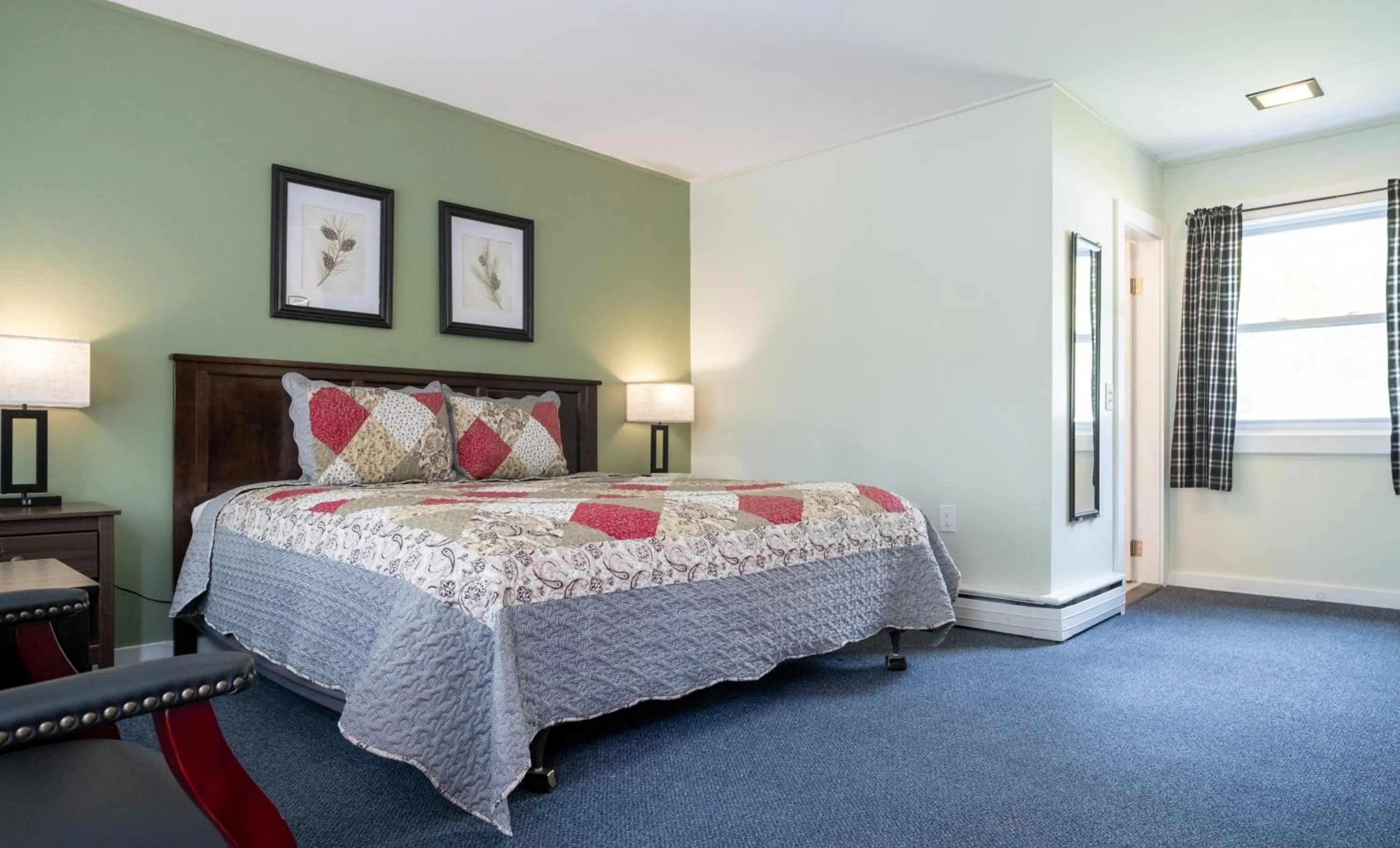 Bed in Acadia Pines Motel