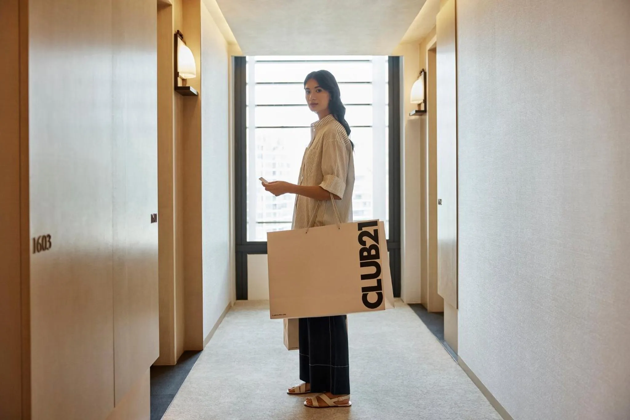 Photo of the whole room in COMO Metropolitan Singapore