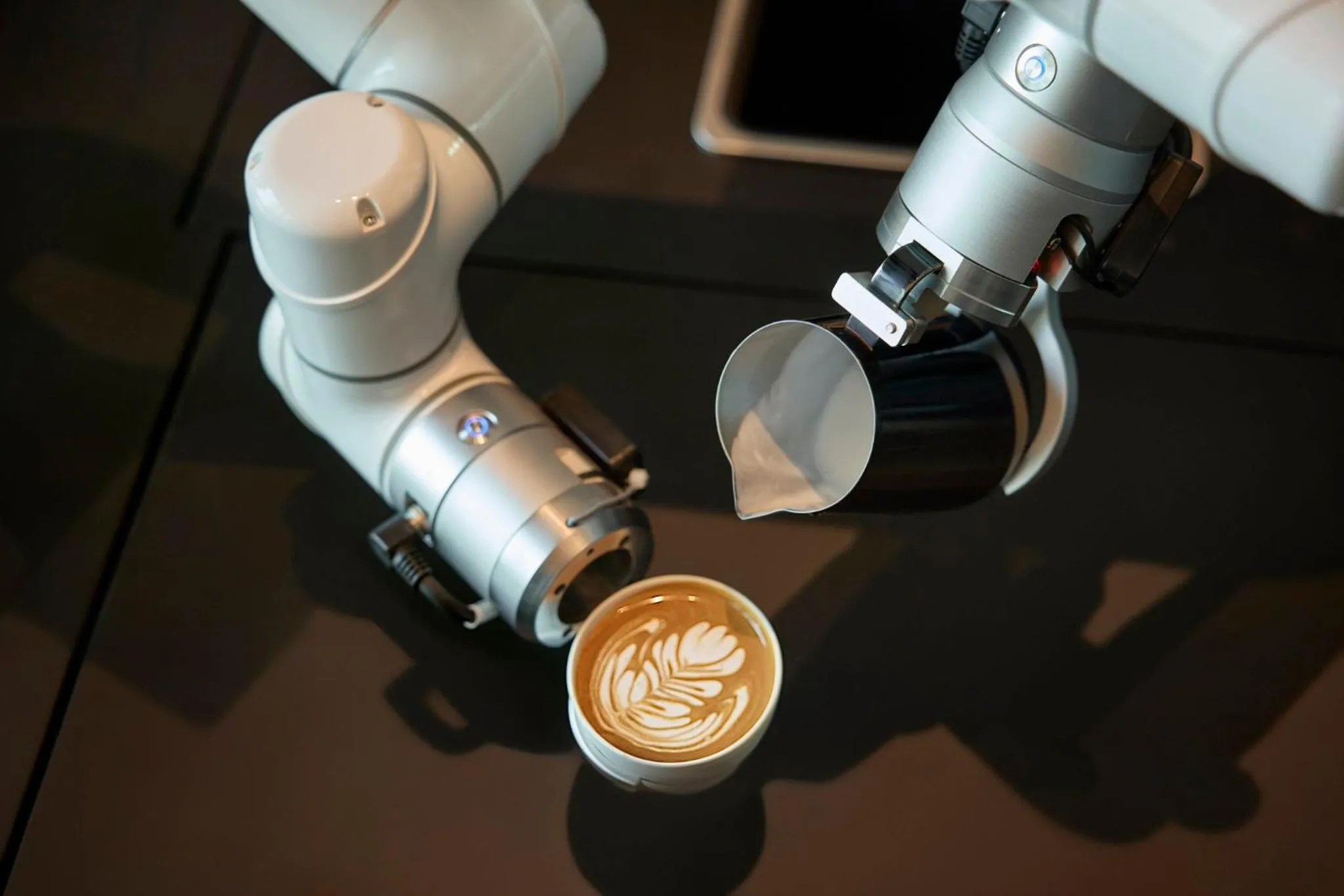 Lobby or reception in COMO Metropolitan Singapore