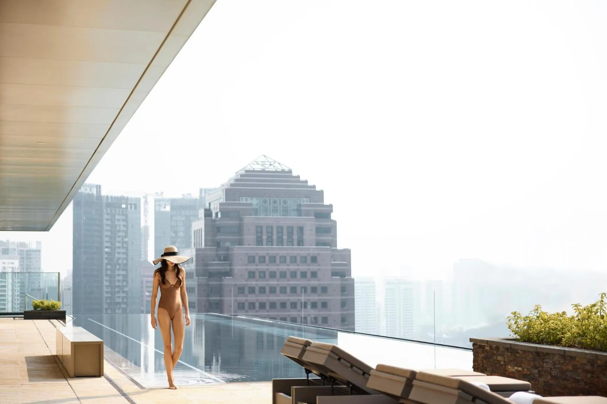 Swimming pool in COMO Metropolitan Singapore