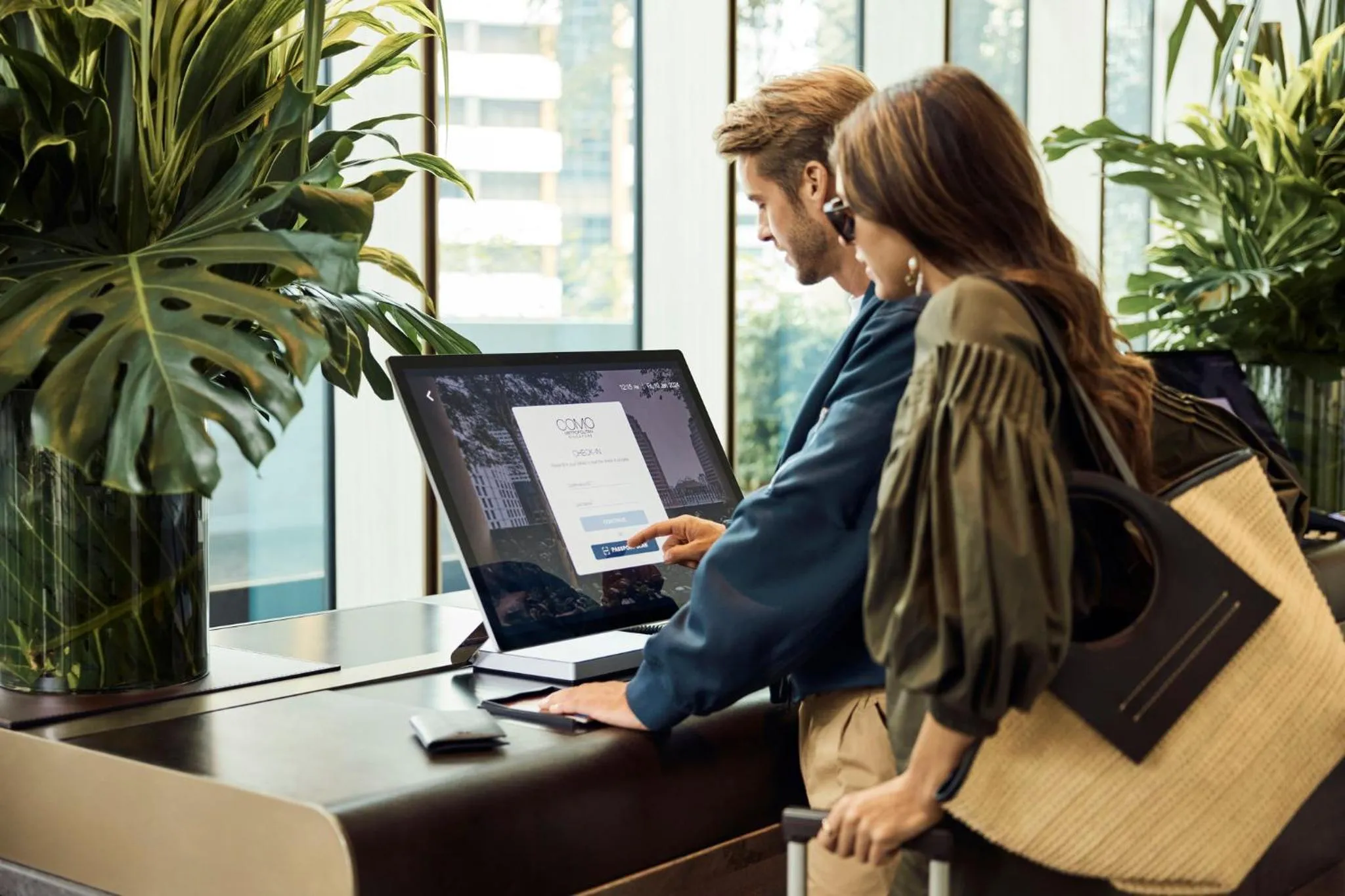 Lobby or reception in COMO Metropolitan Singapore