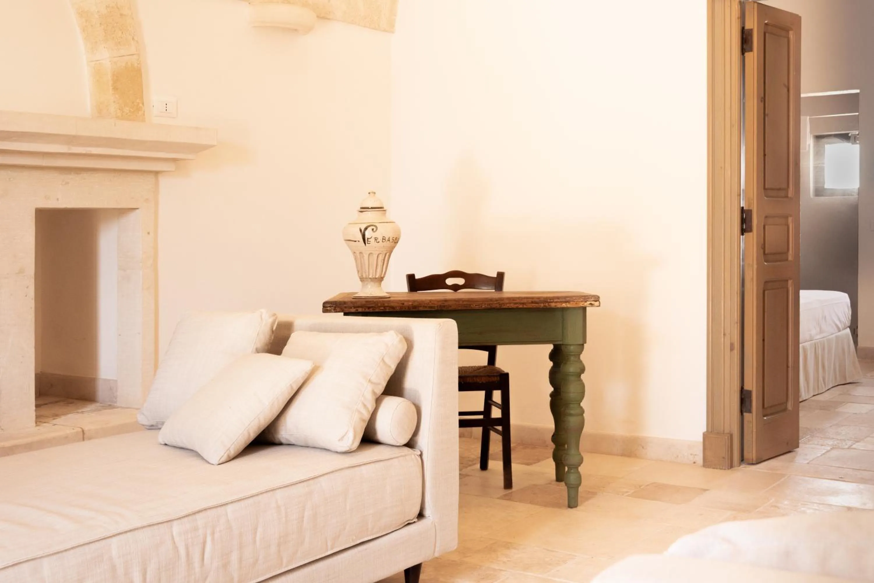 Living room, Bed in Masseria Gorgognolo