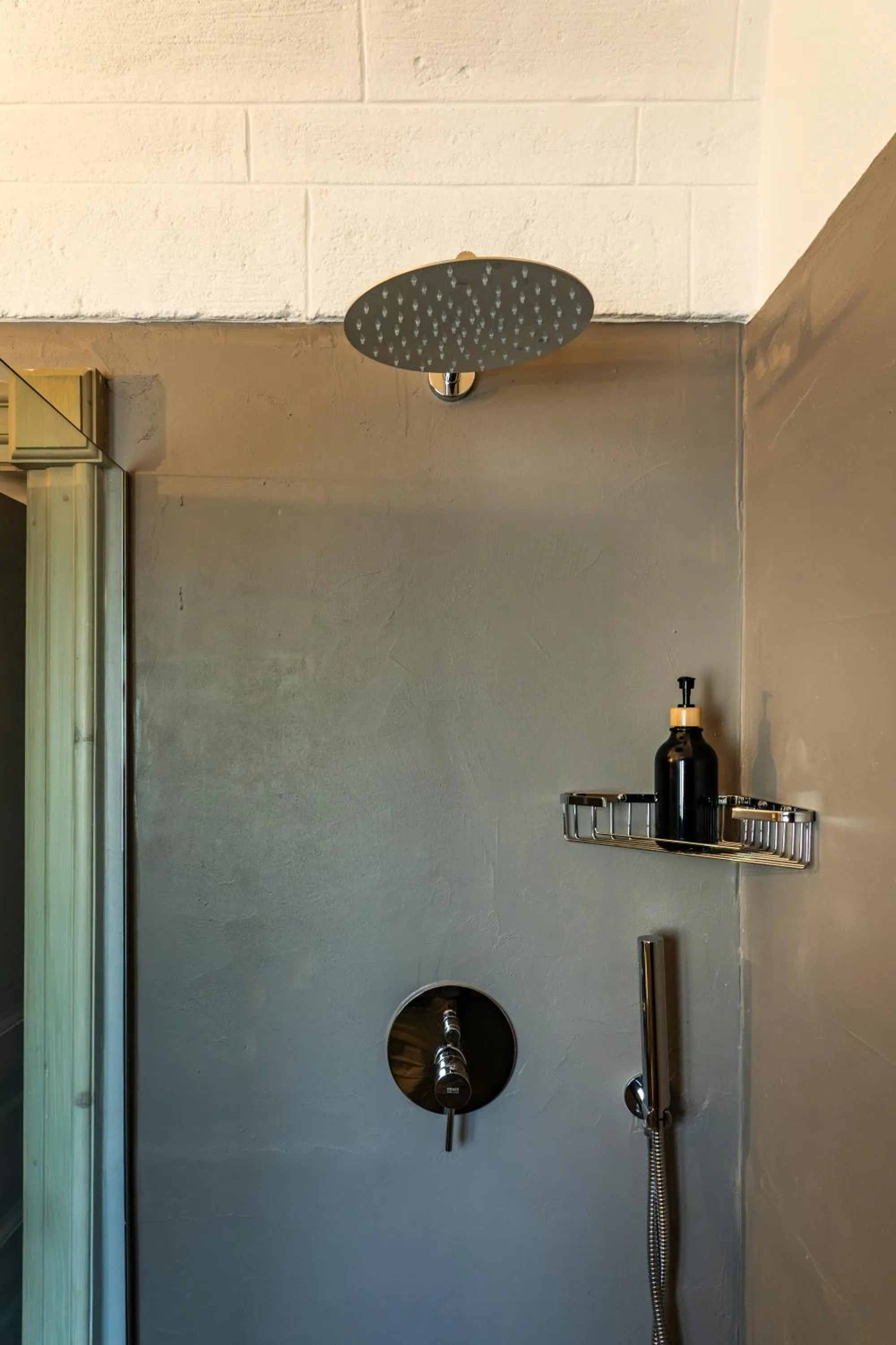 Shower in Masseria Gorgognolo