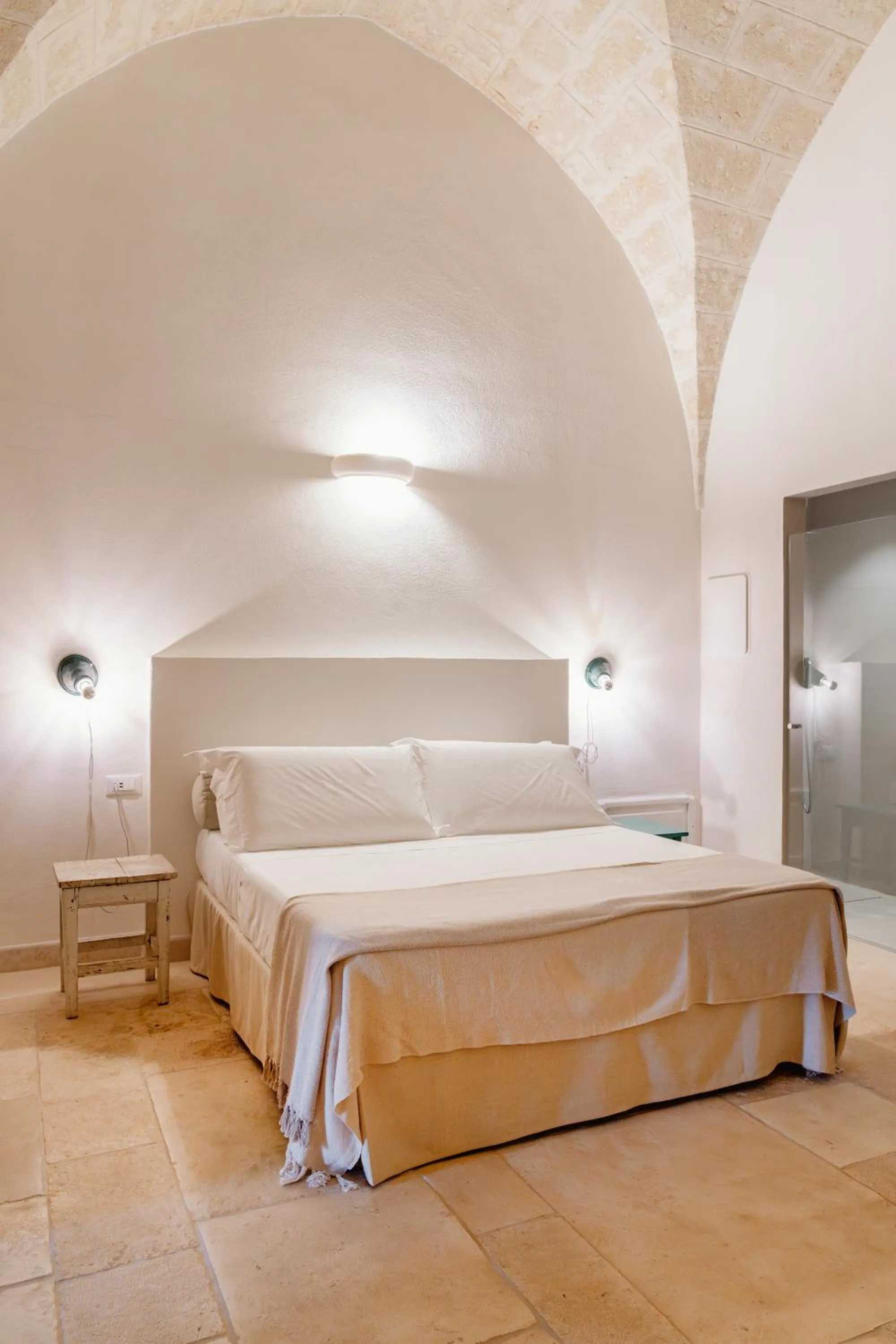 fireplace, Bed in Masseria Gorgognolo