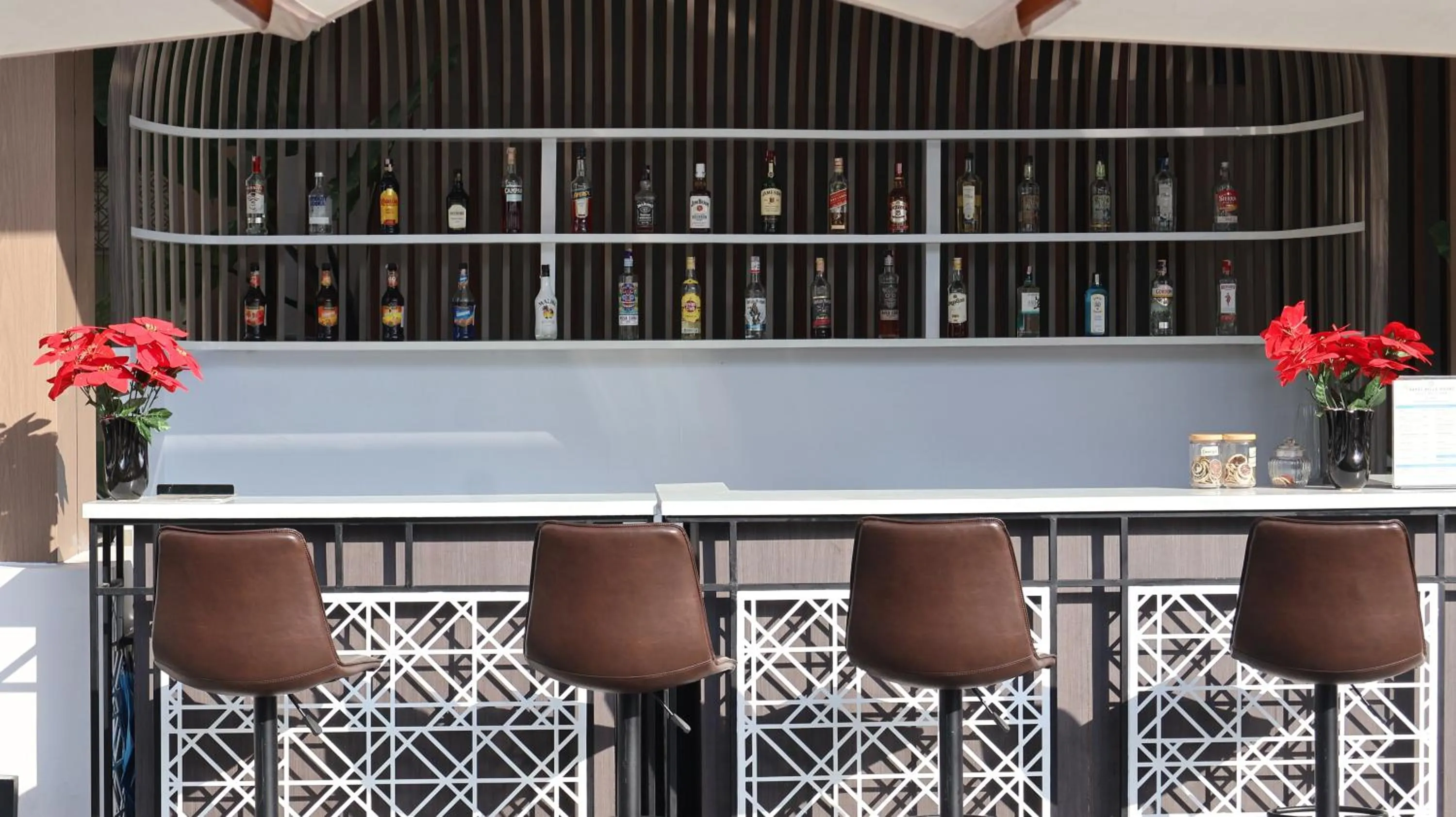 Lounge or bar in Bella Nara Phuket Naiyang Beach