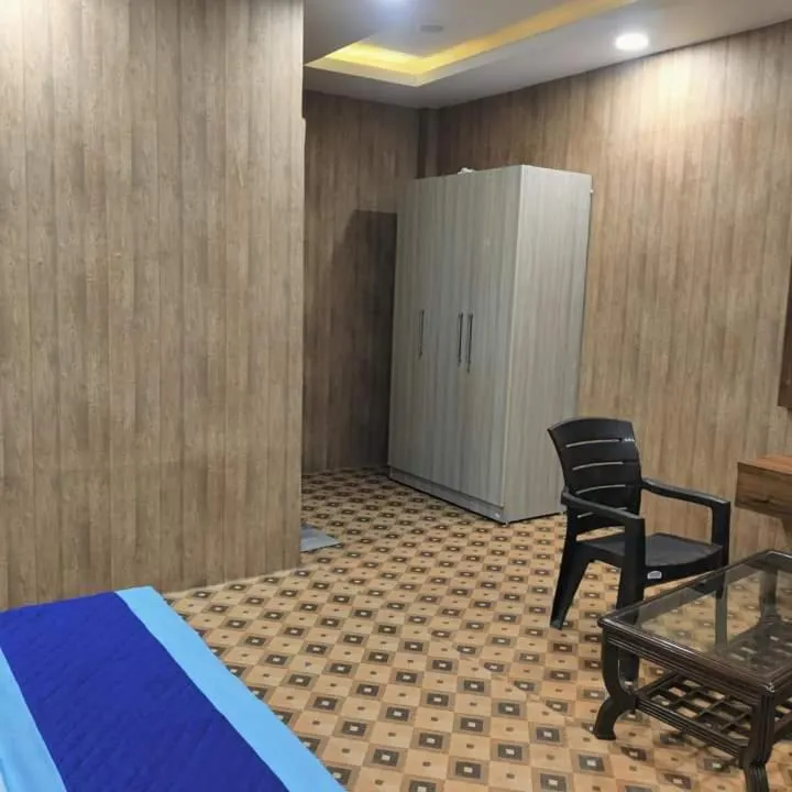 wardrobe in Hotel Pearl Residency