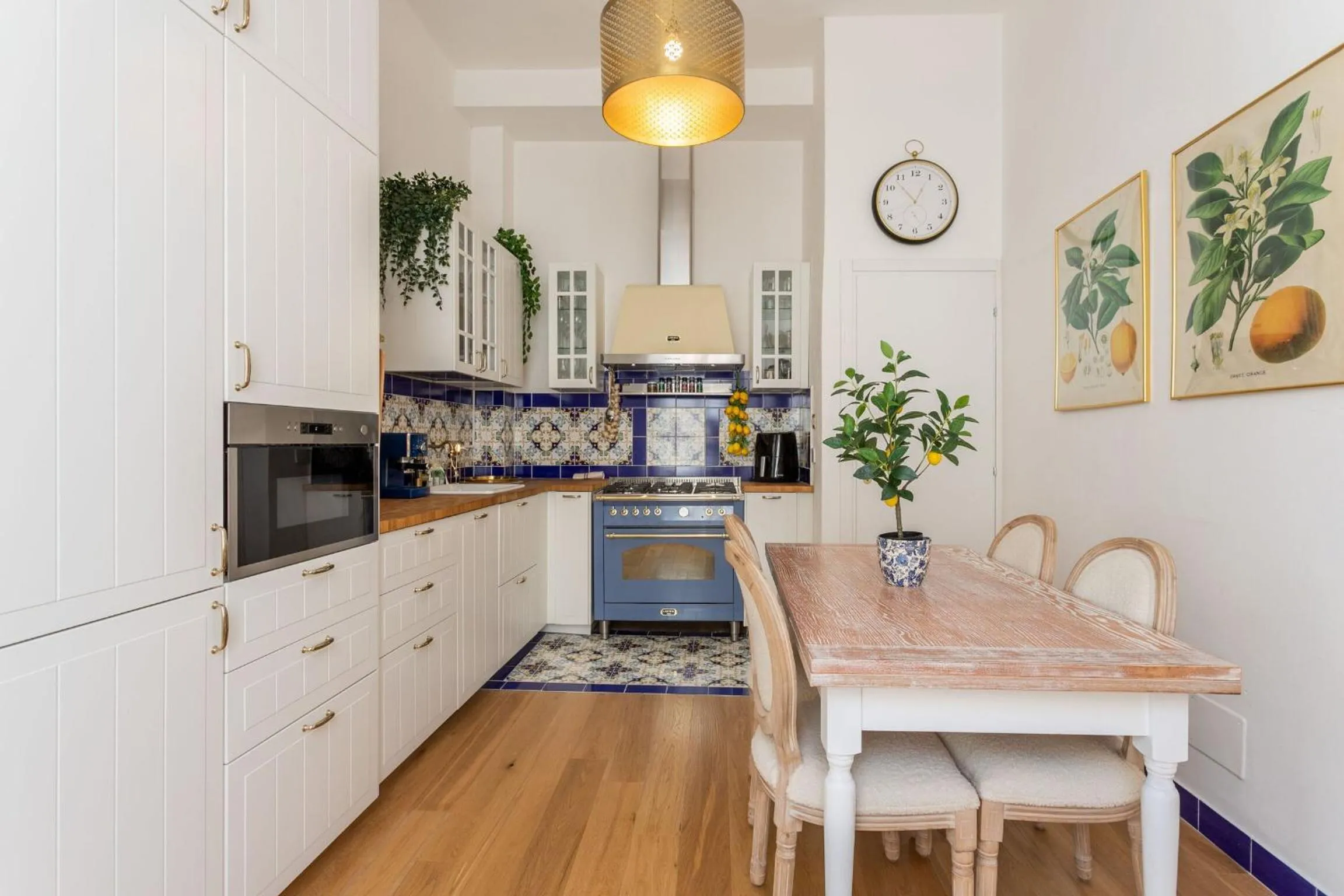 Kitchen or kitchenette in Pearl Of Florence by Halldis