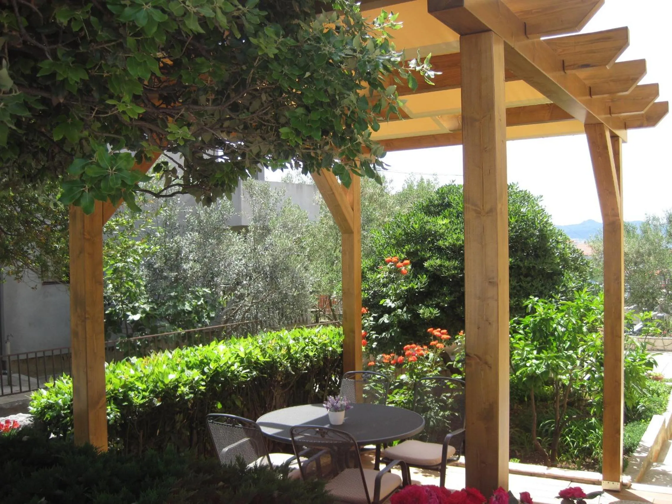 Garden in Apartments Villa Violet