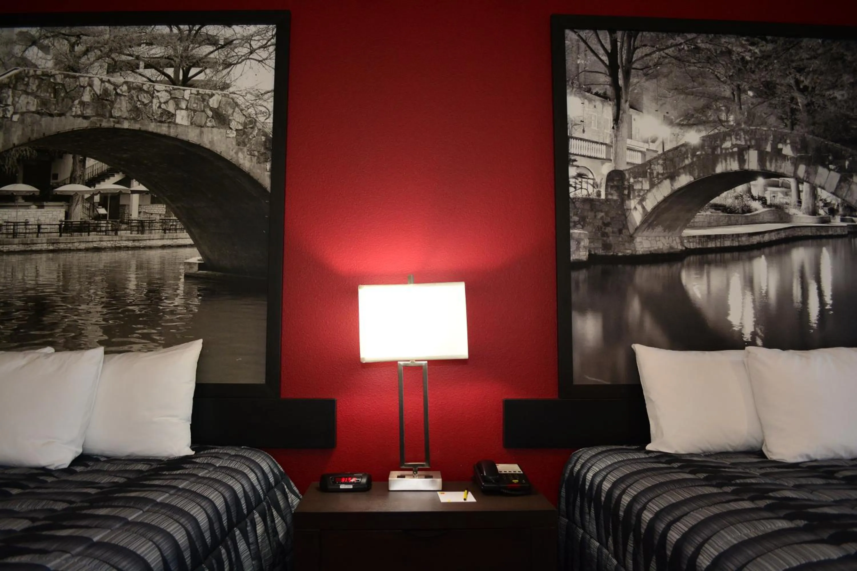 Photo of the whole room in Super 8 by Wyndham Karnes City