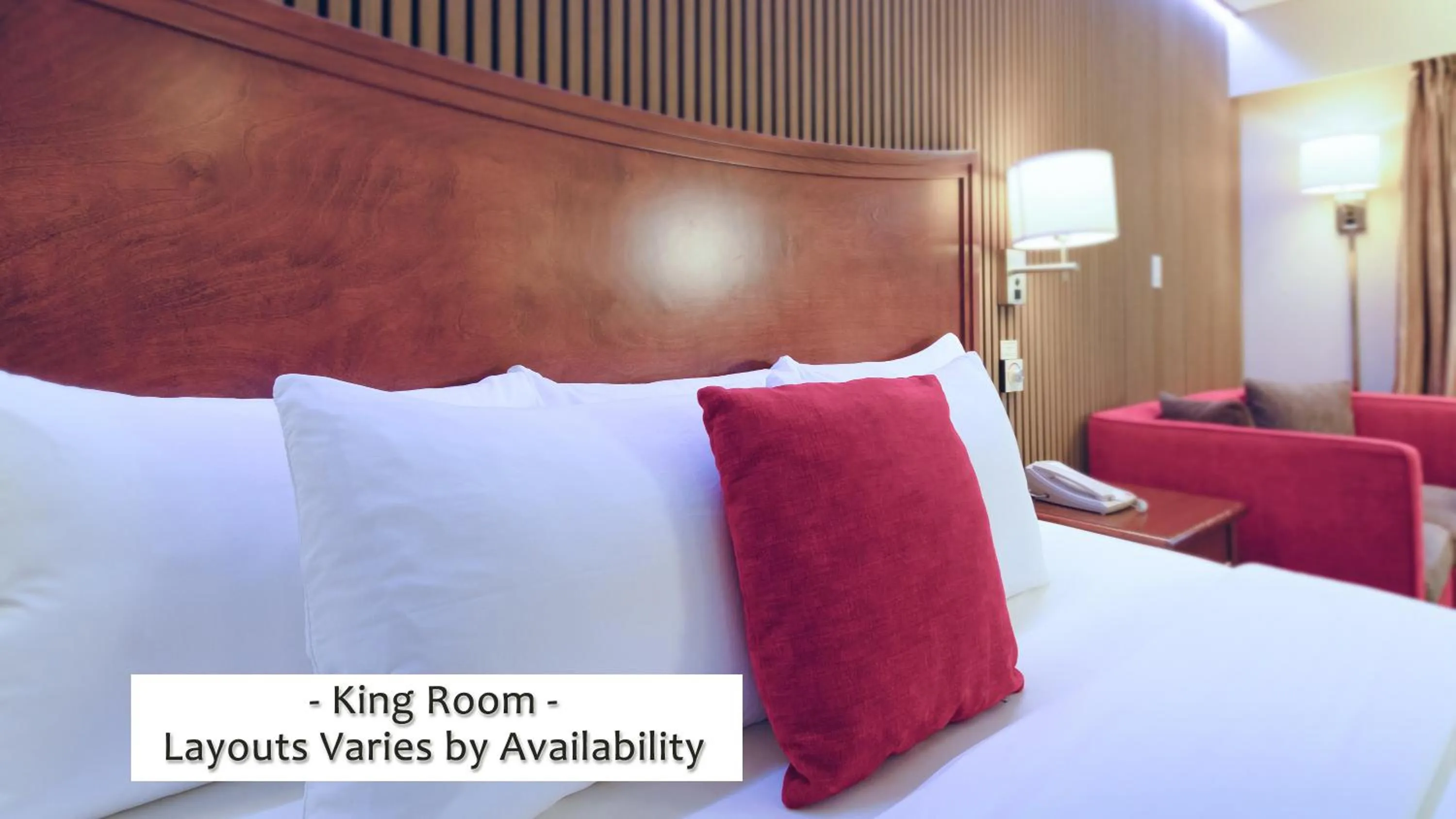 Bed in Gibsons Garden Hotel