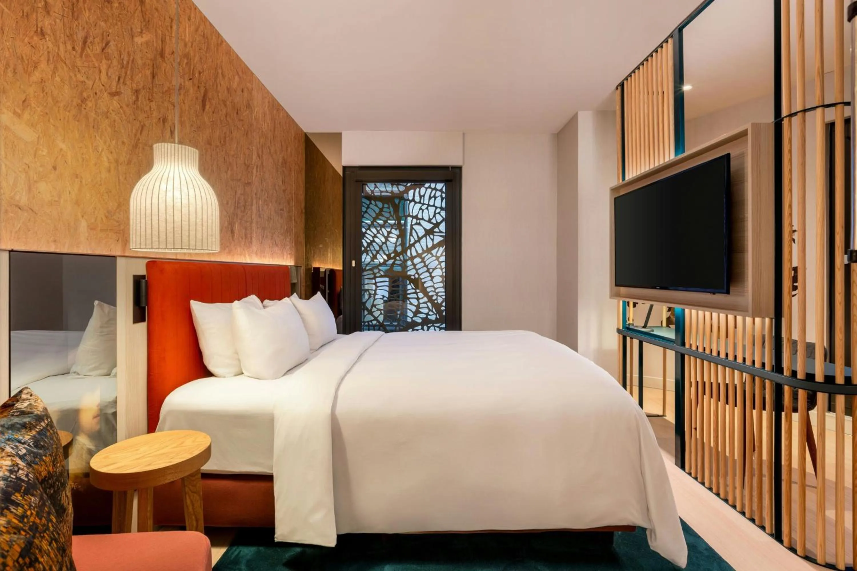 Photo of the whole room, Bed in Renaissance Amsterdam Hotel