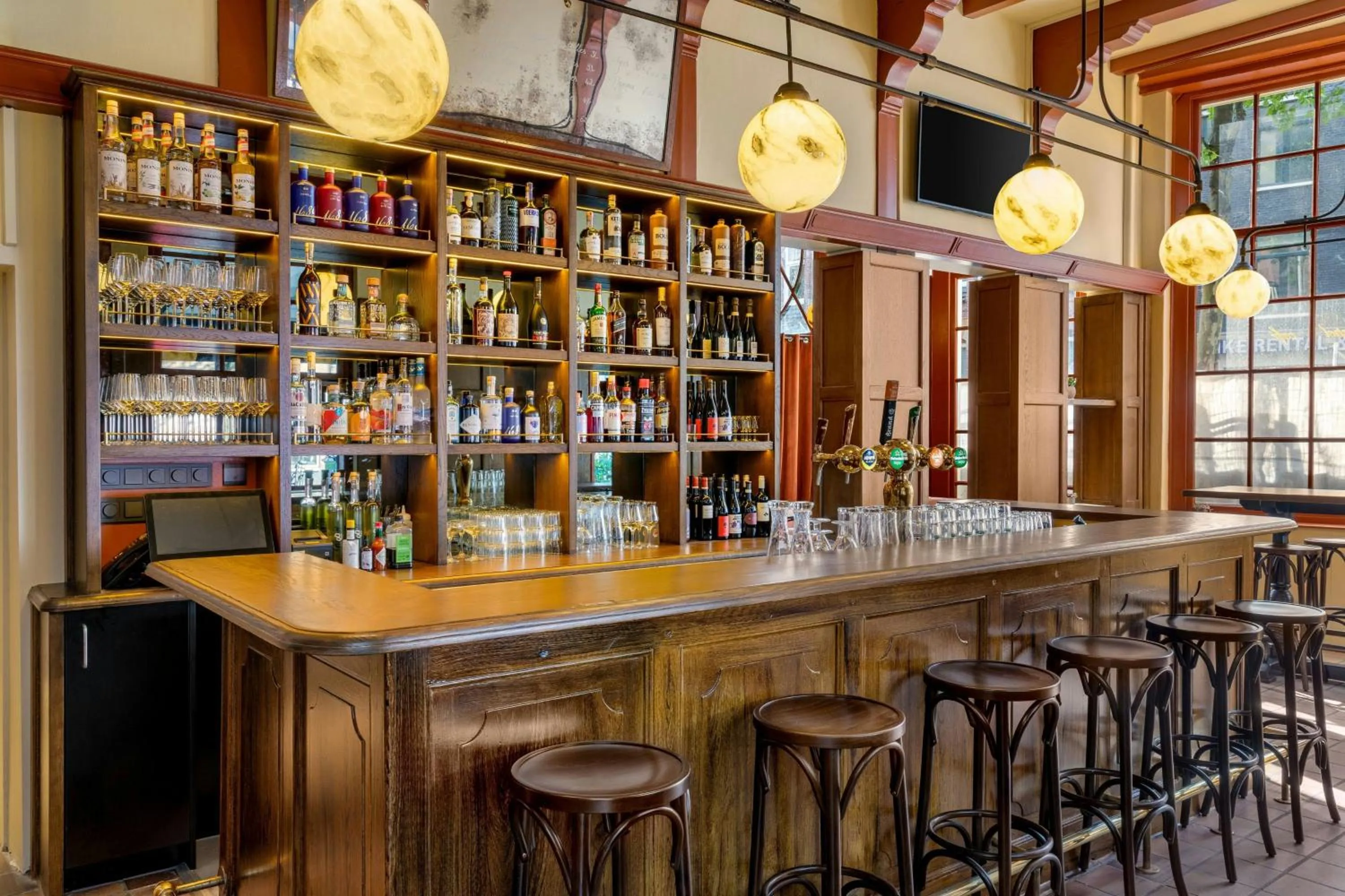 Lounge or bar in Renaissance Amsterdam Hotel