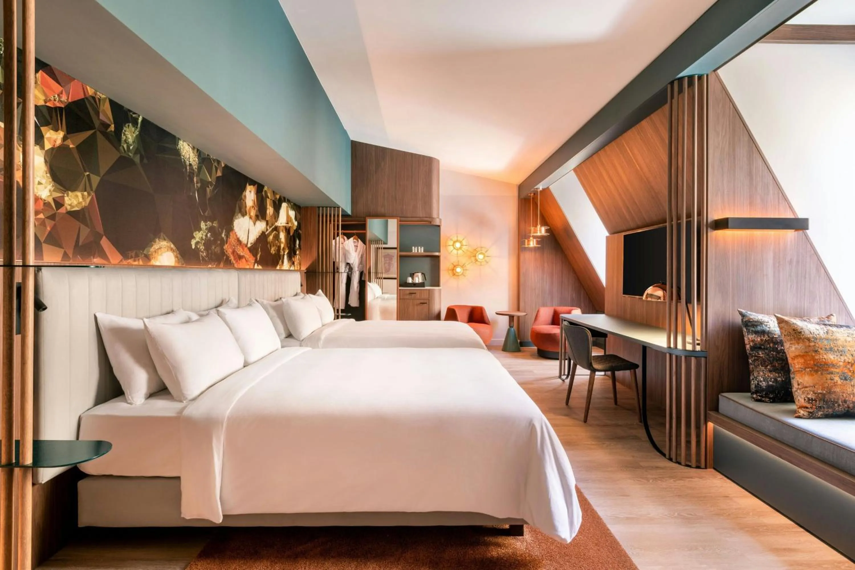 Photo of the whole room, Bed in Renaissance Amsterdam Hotel