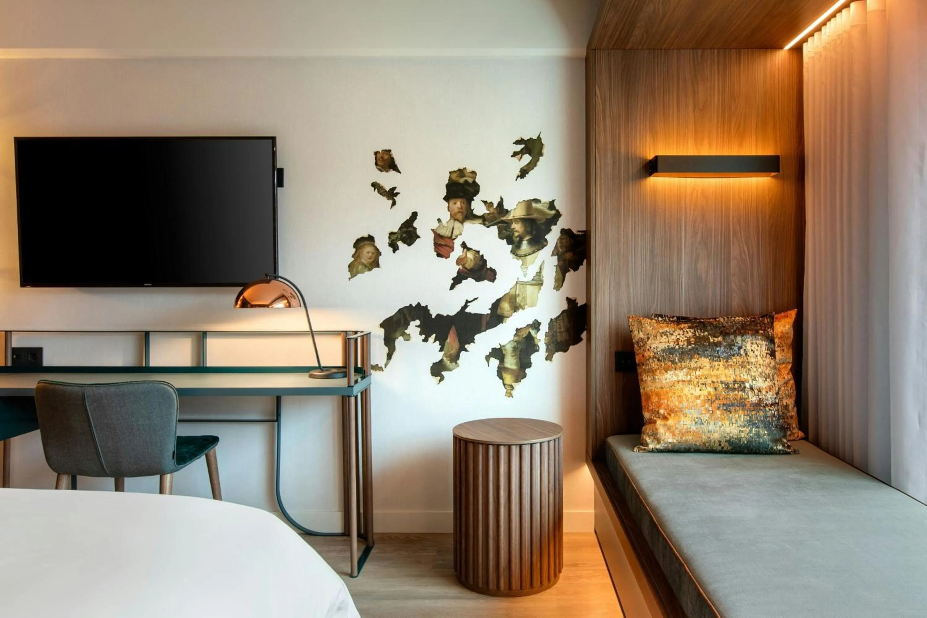 Photo of the whole room, Bed in Renaissance Amsterdam Hotel