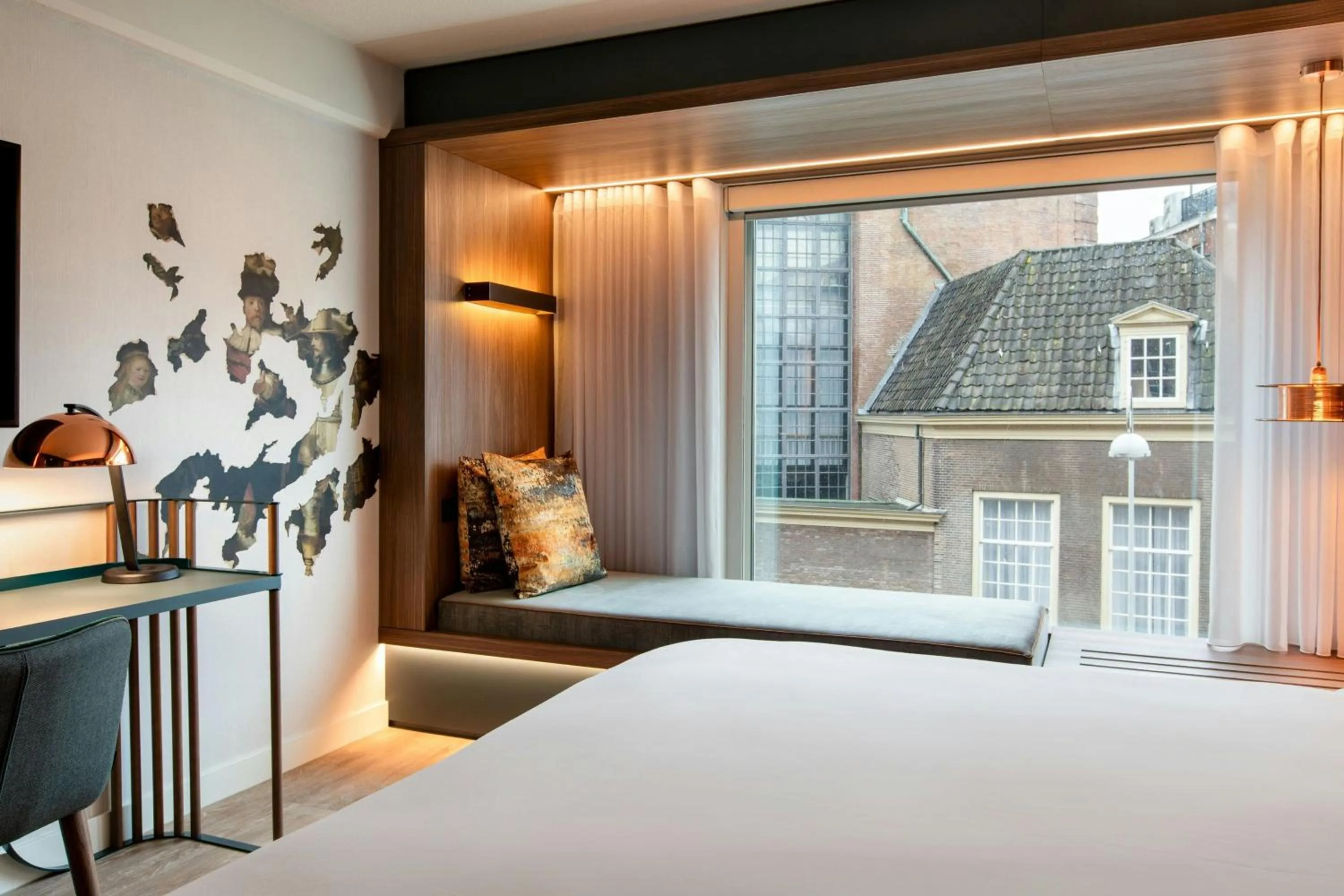Photo of the whole room, Bed in Renaissance Amsterdam Hotel