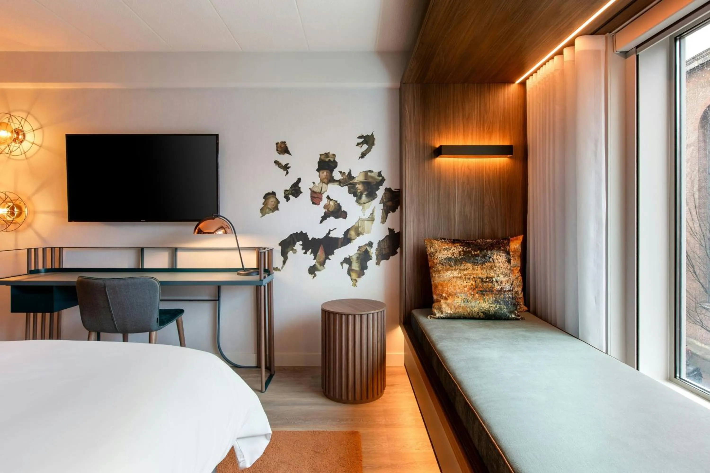 Photo of the whole room, Bed in Renaissance Amsterdam Hotel