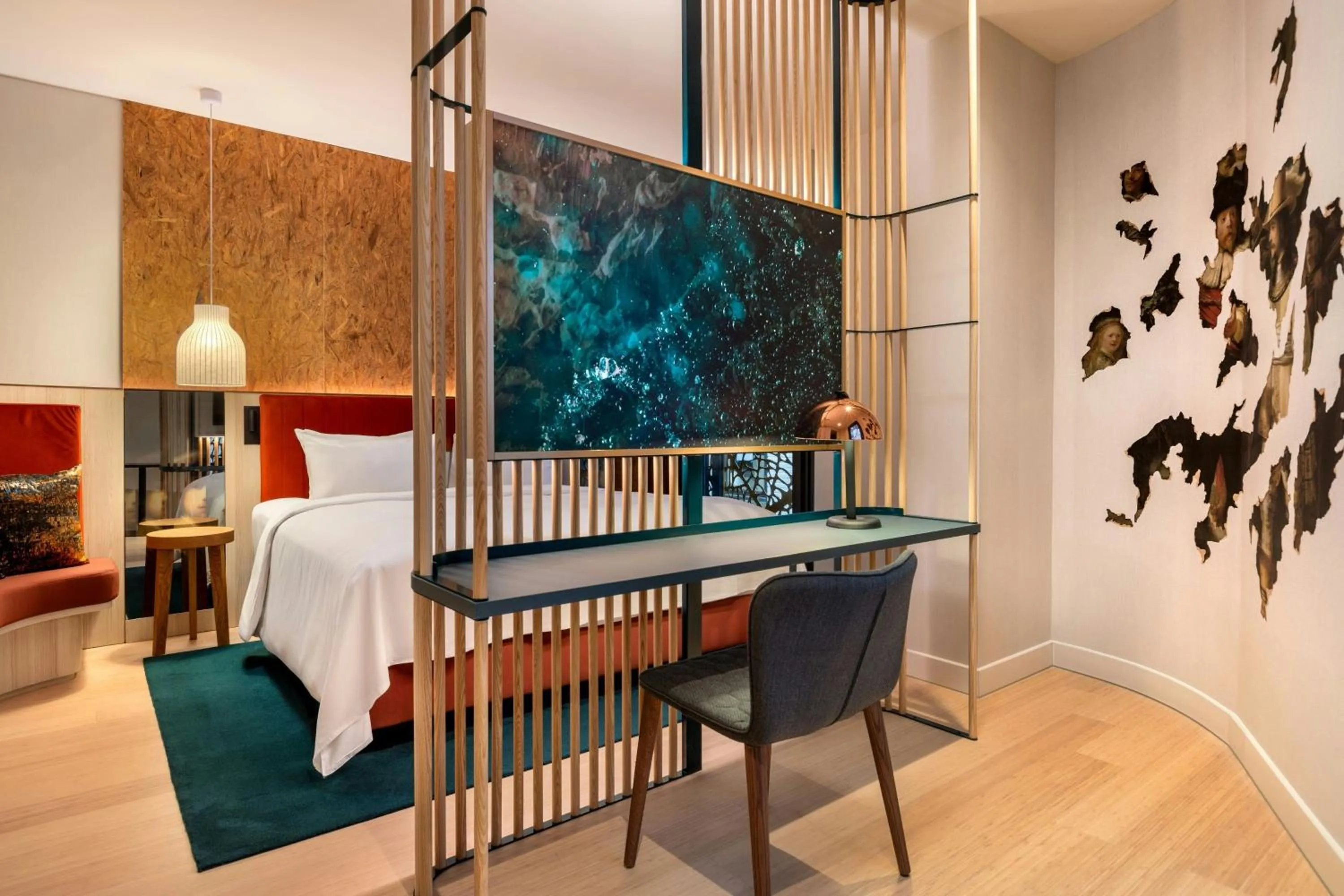 Photo of the whole room, Bed in Renaissance Amsterdam Hotel