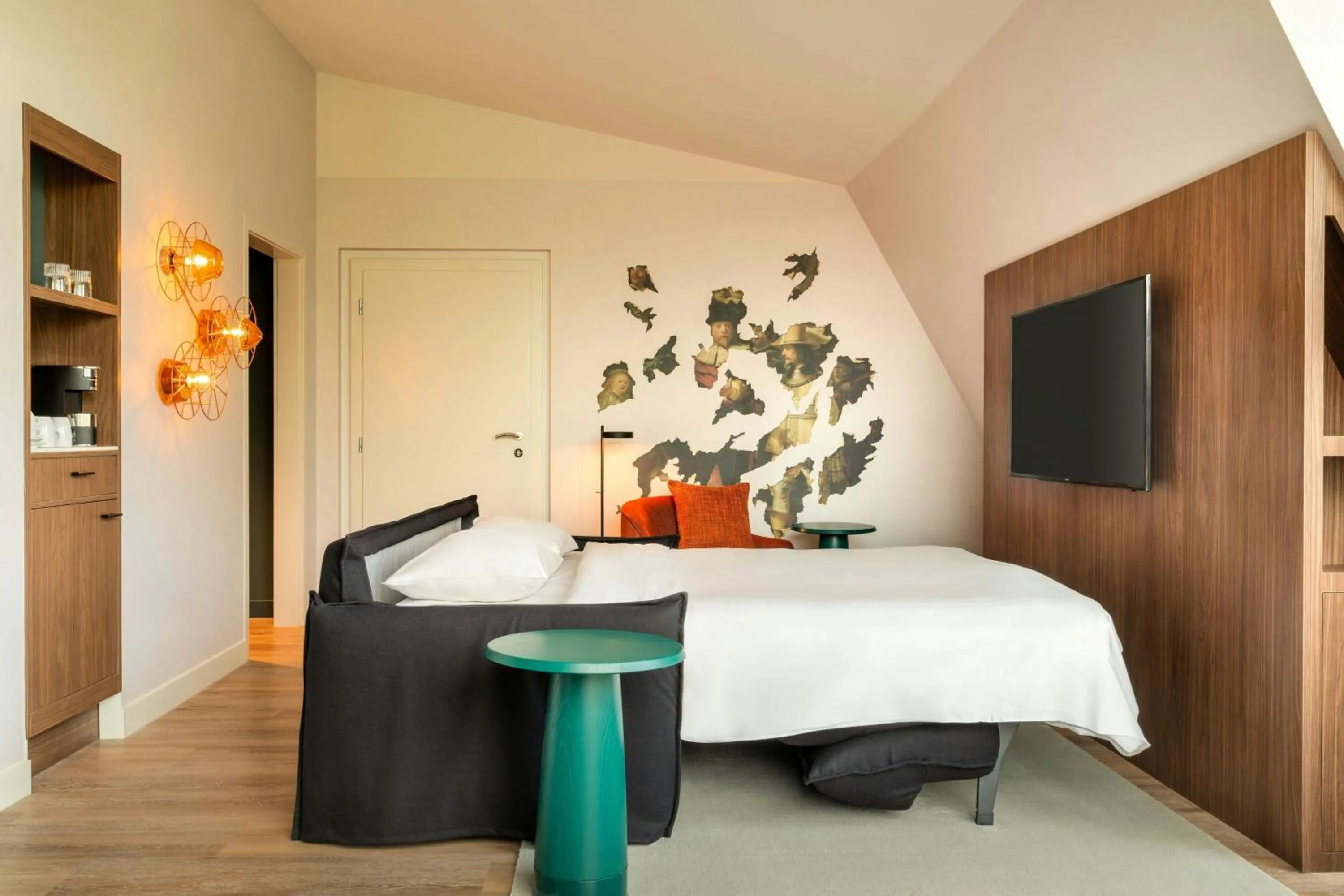 Photo of the whole room, Bed in Renaissance Amsterdam Hotel