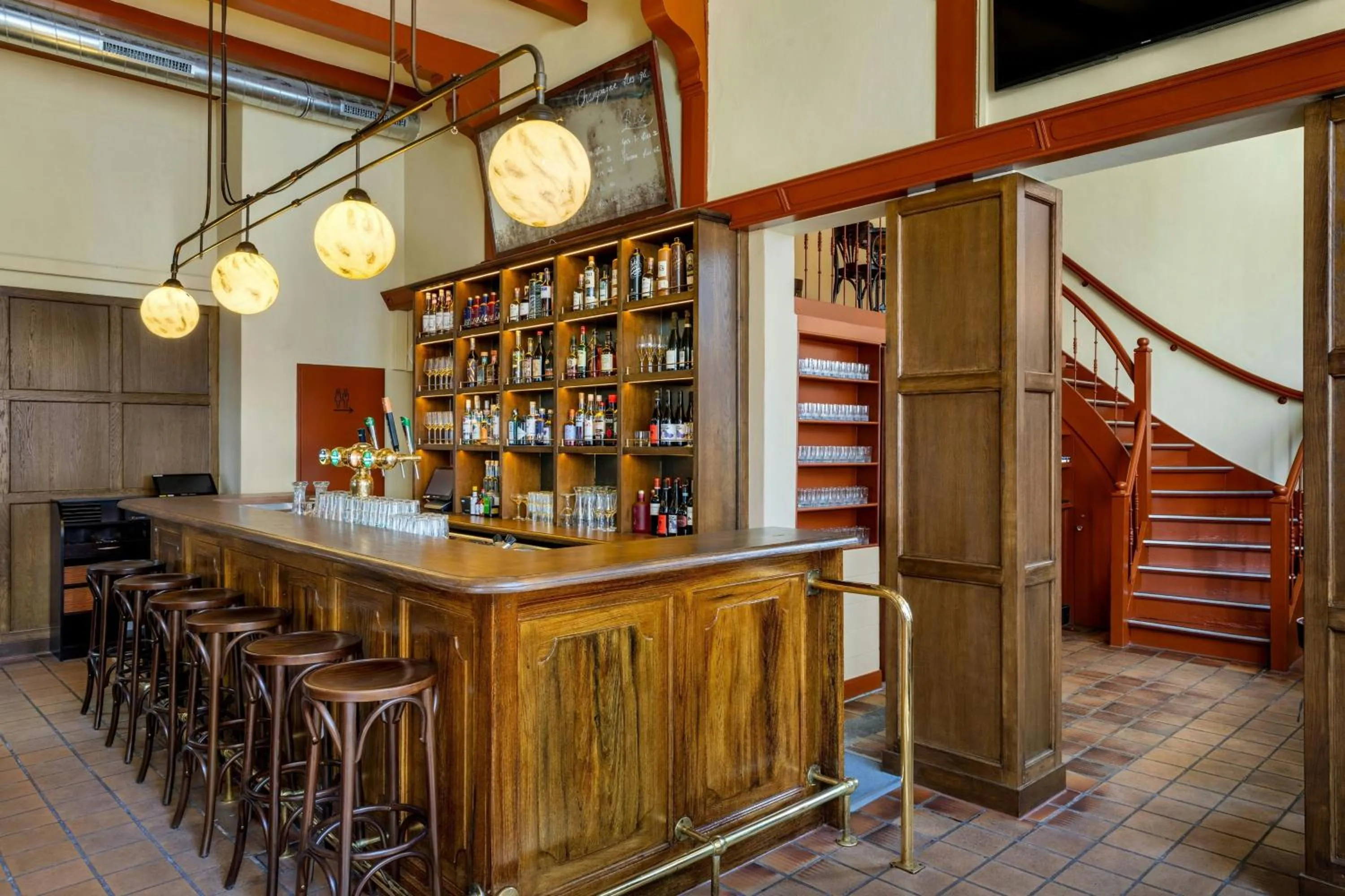 Lounge or bar in Renaissance Amsterdam Hotel