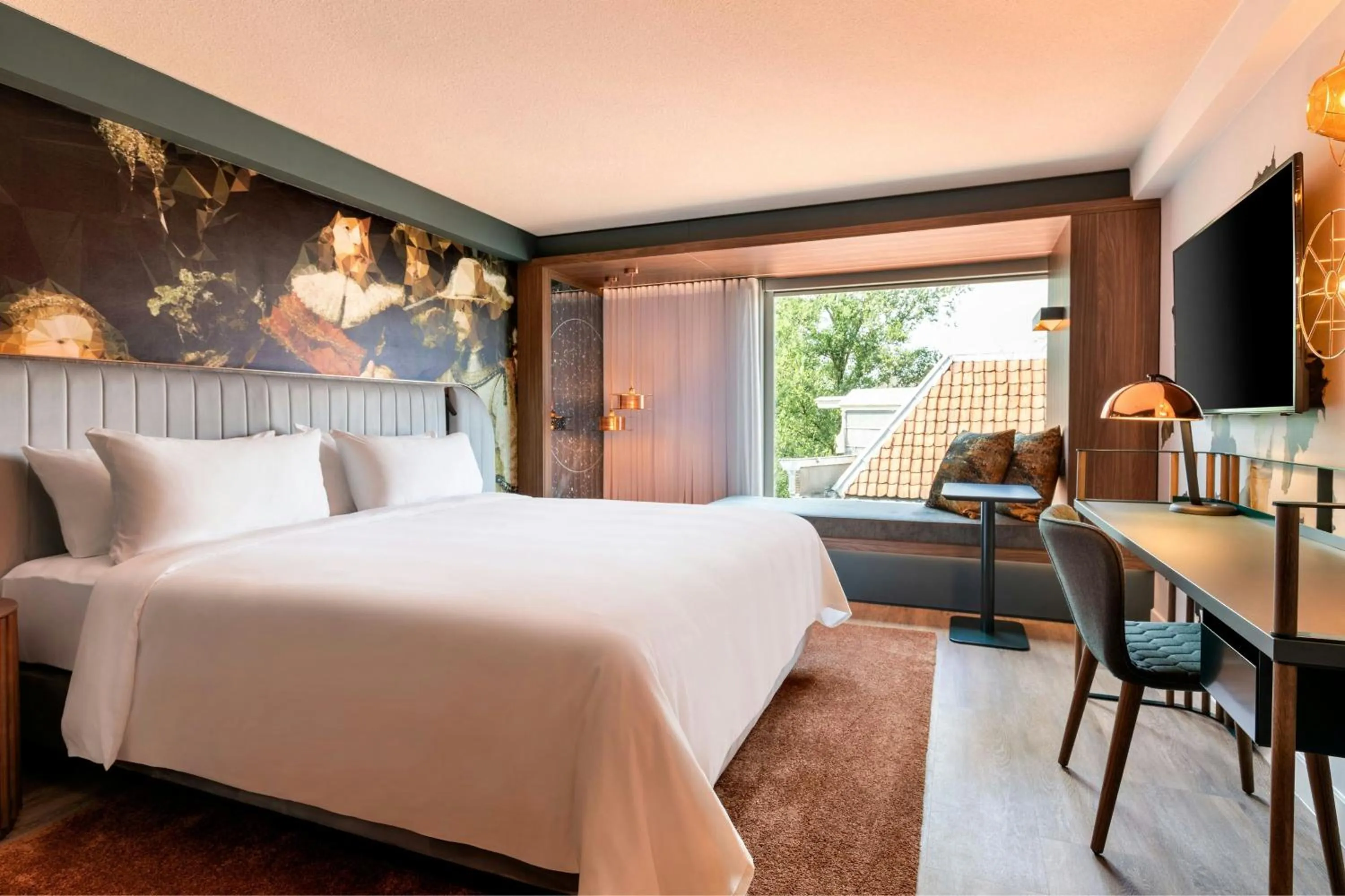 Photo of the whole room, Bed in Renaissance Amsterdam Hotel