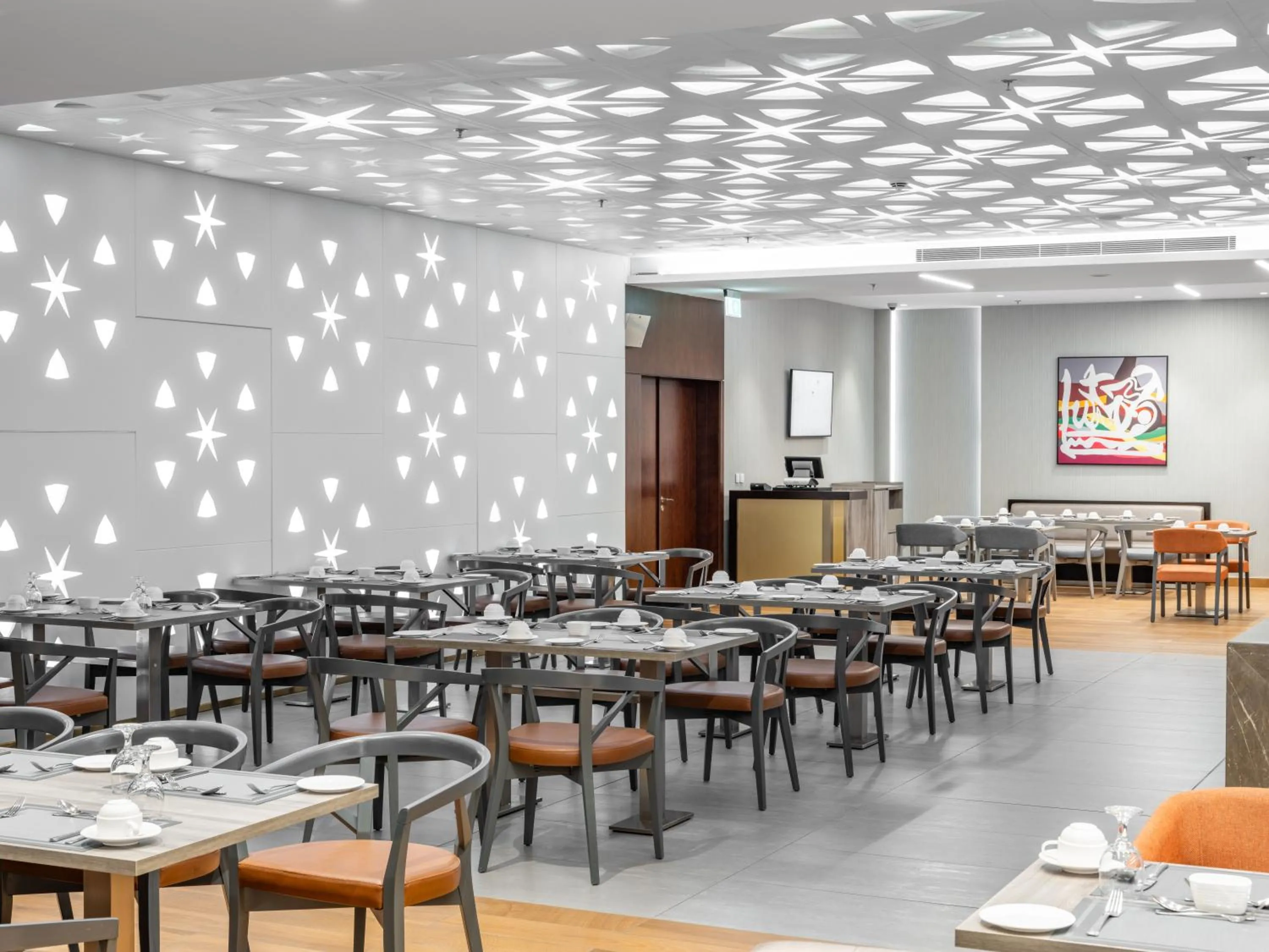 Restaurant/places to eat in Wirgan Hotel Al Nour