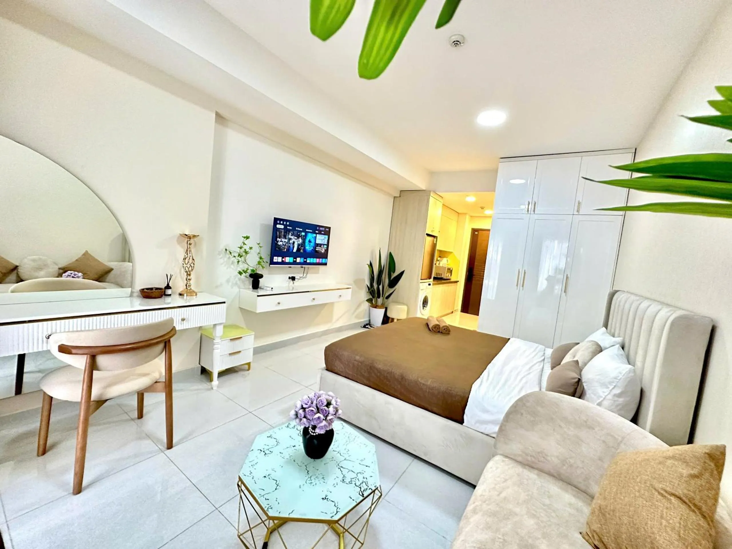 TV and multimedia in May Soho Saigon Serviced Apartment