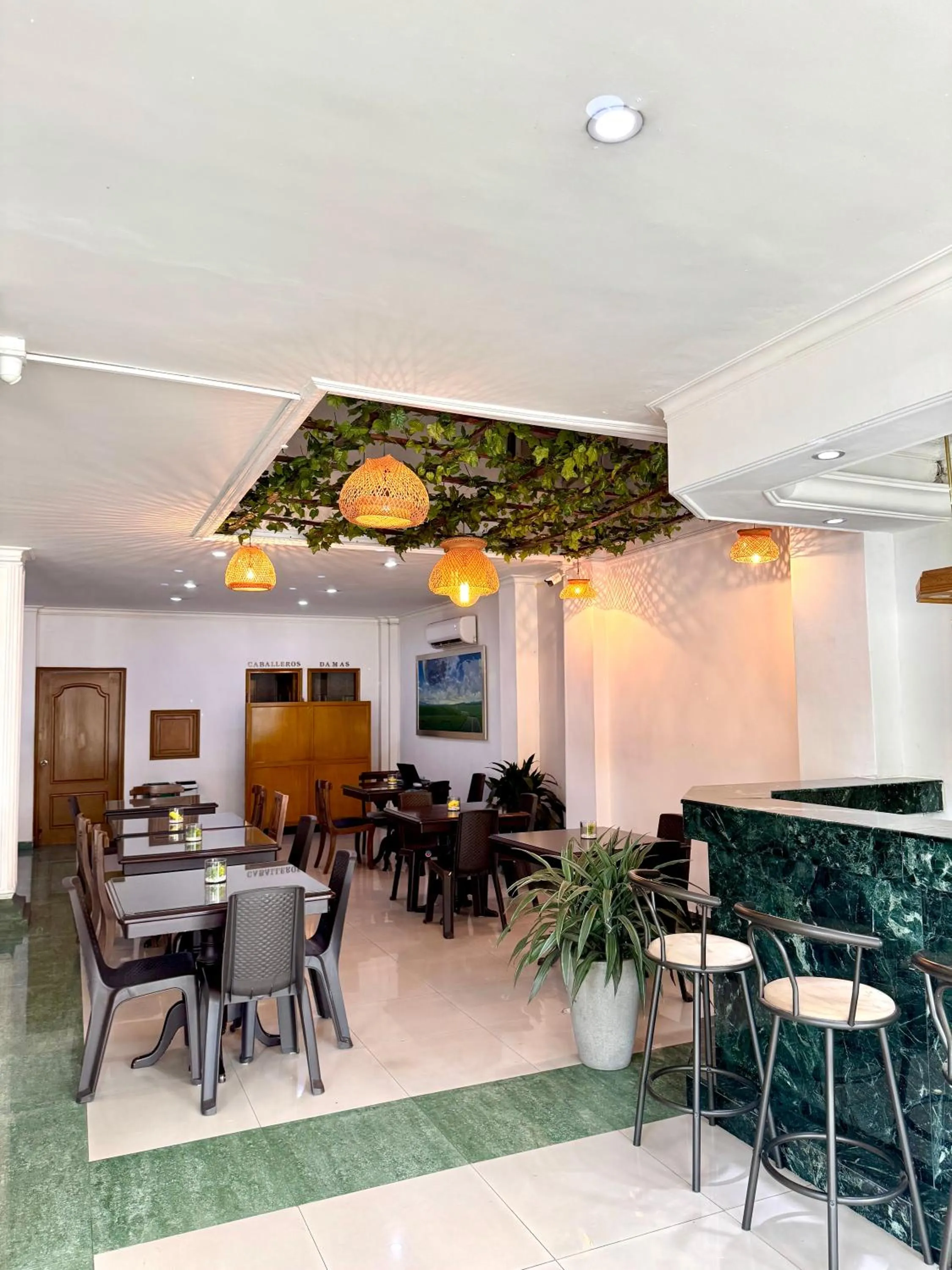 Restaurant/places to eat in Hotel Prince Plaza - Laureles Estadio