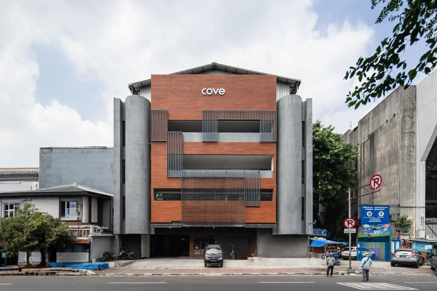 Property building in Cove Bona Sort Pasar Baru