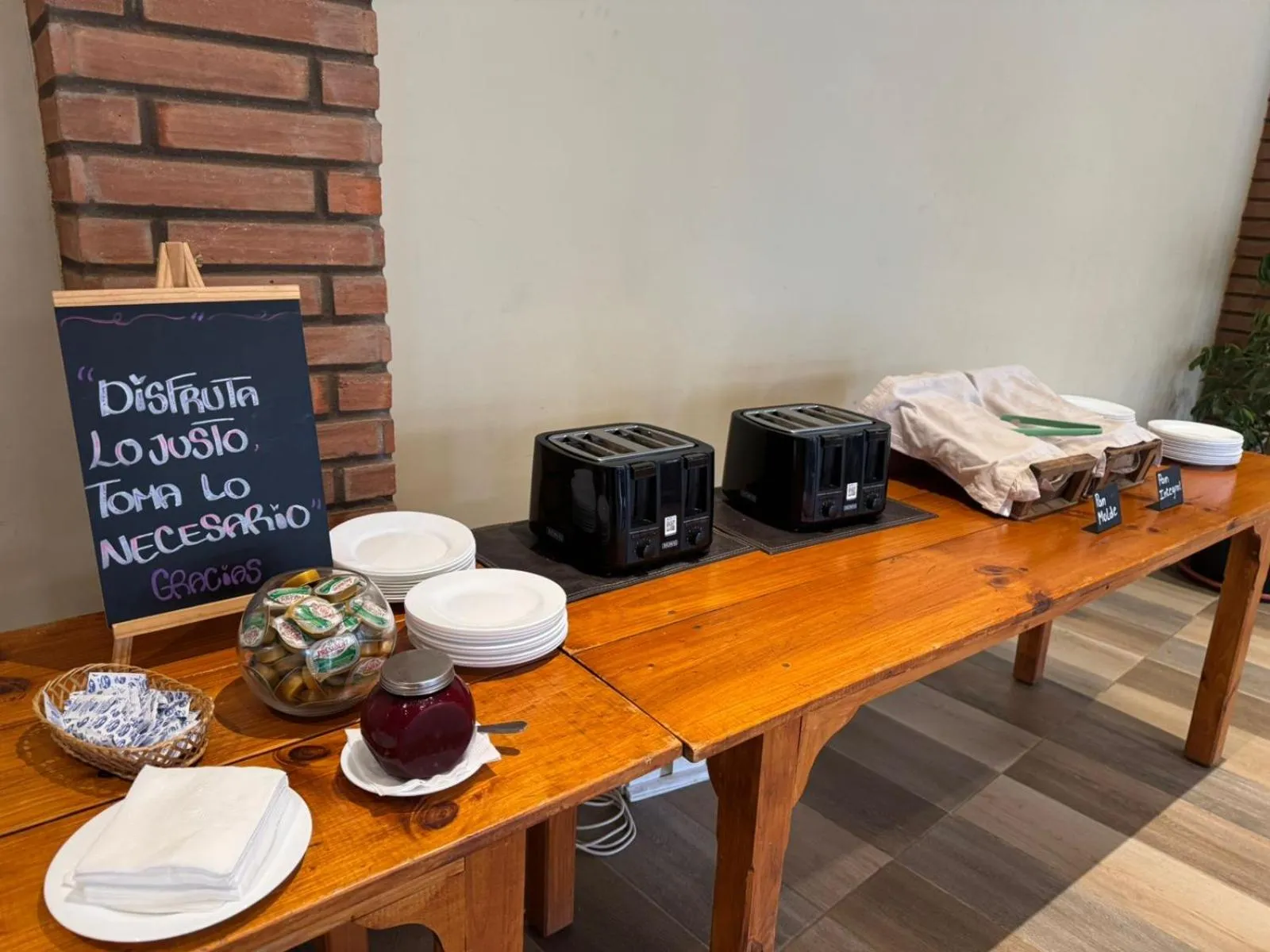 Buffet breakfast in Hotel Naturaleza Vertientes de Elqui