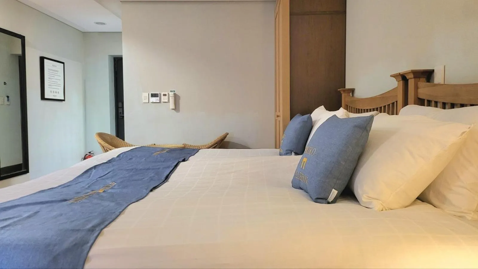 Photo of the whole room in IlleInn Hotel