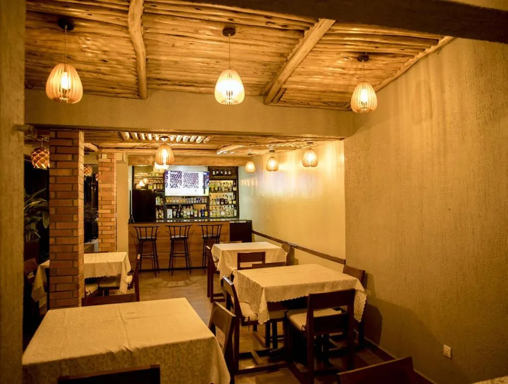 Restaurant/places to eat in Velvet Suites