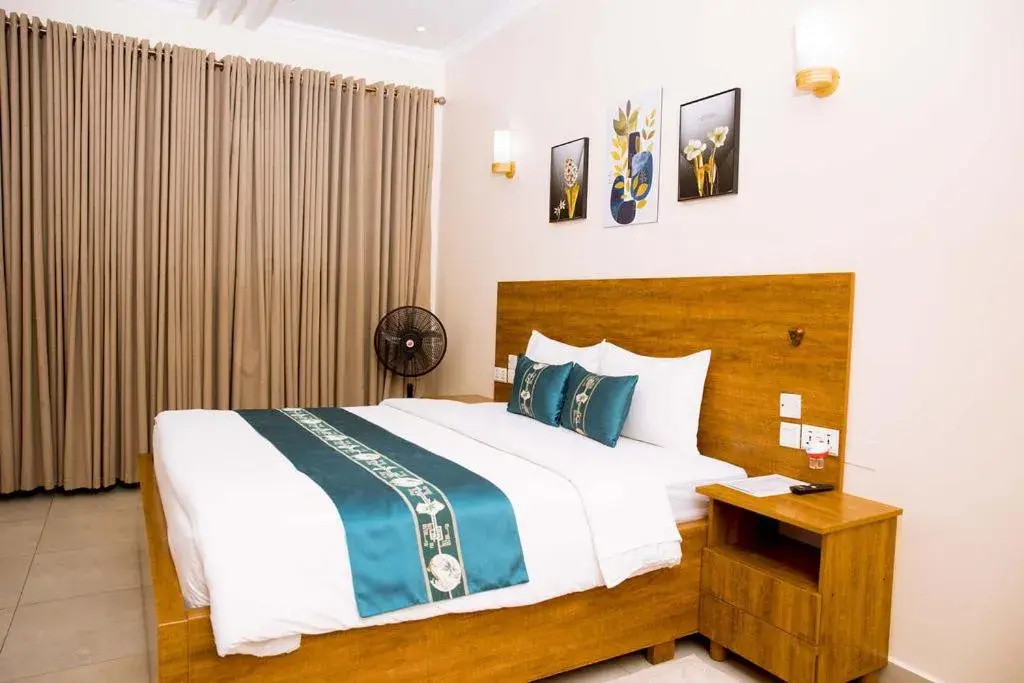 Five-Bedroom House in Velvet Suites Five-Bedroom House in Velvet Suites