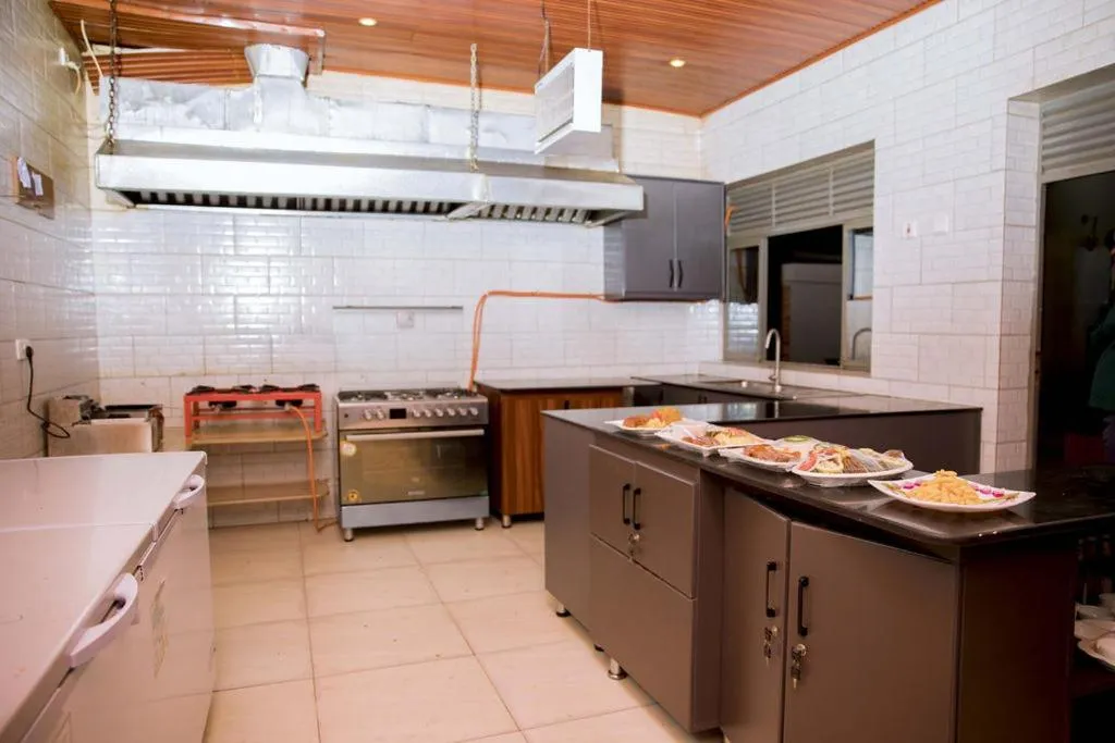 Restaurant/places to eat in Velvet Suites