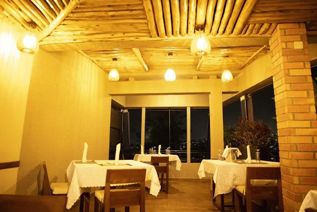 Restaurant/places to eat in Velvet Suites