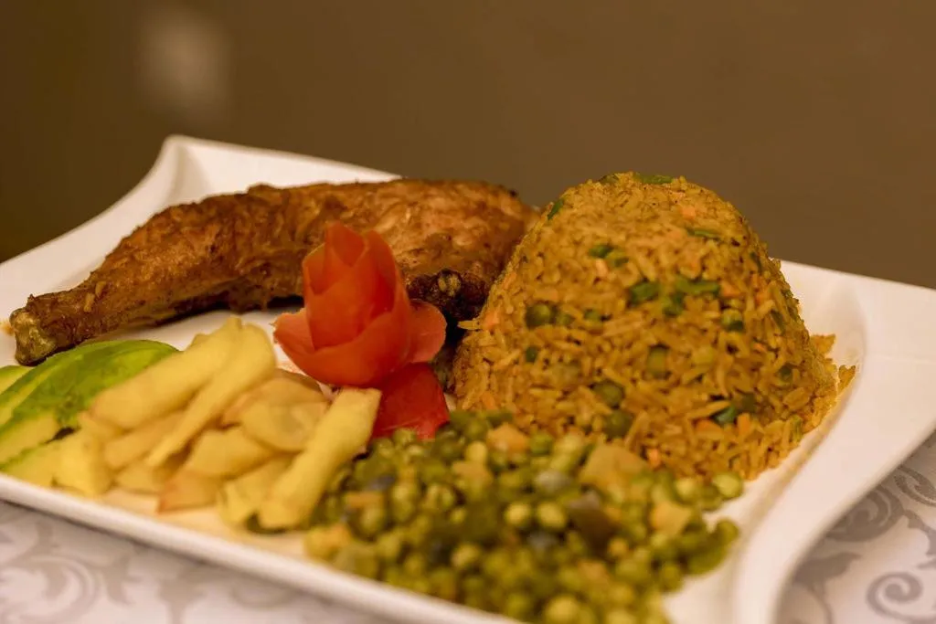 Restaurant/places to eat in Velvet Suites