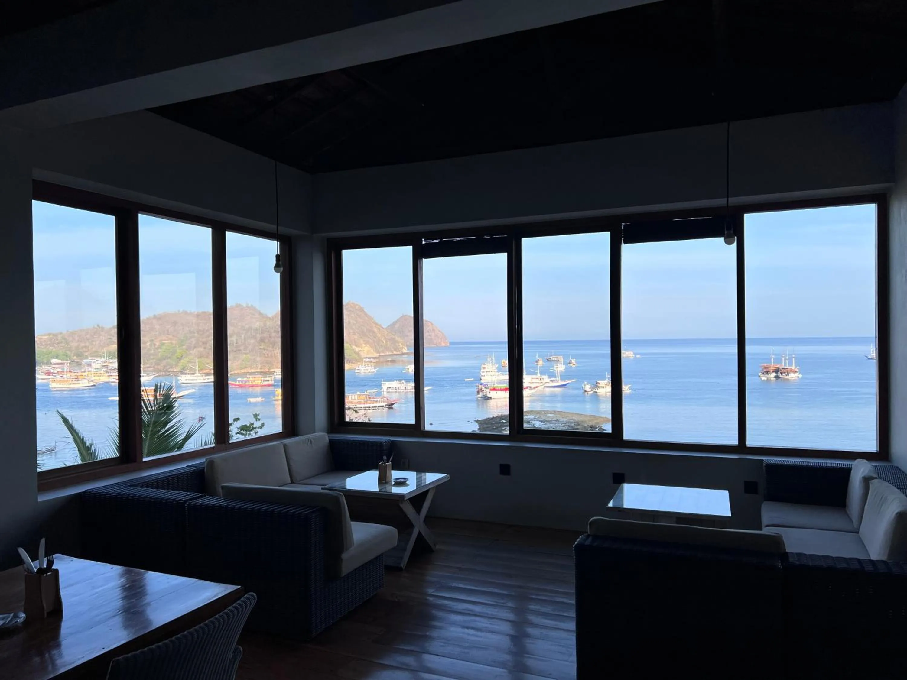 Seating area in Blue Parrot