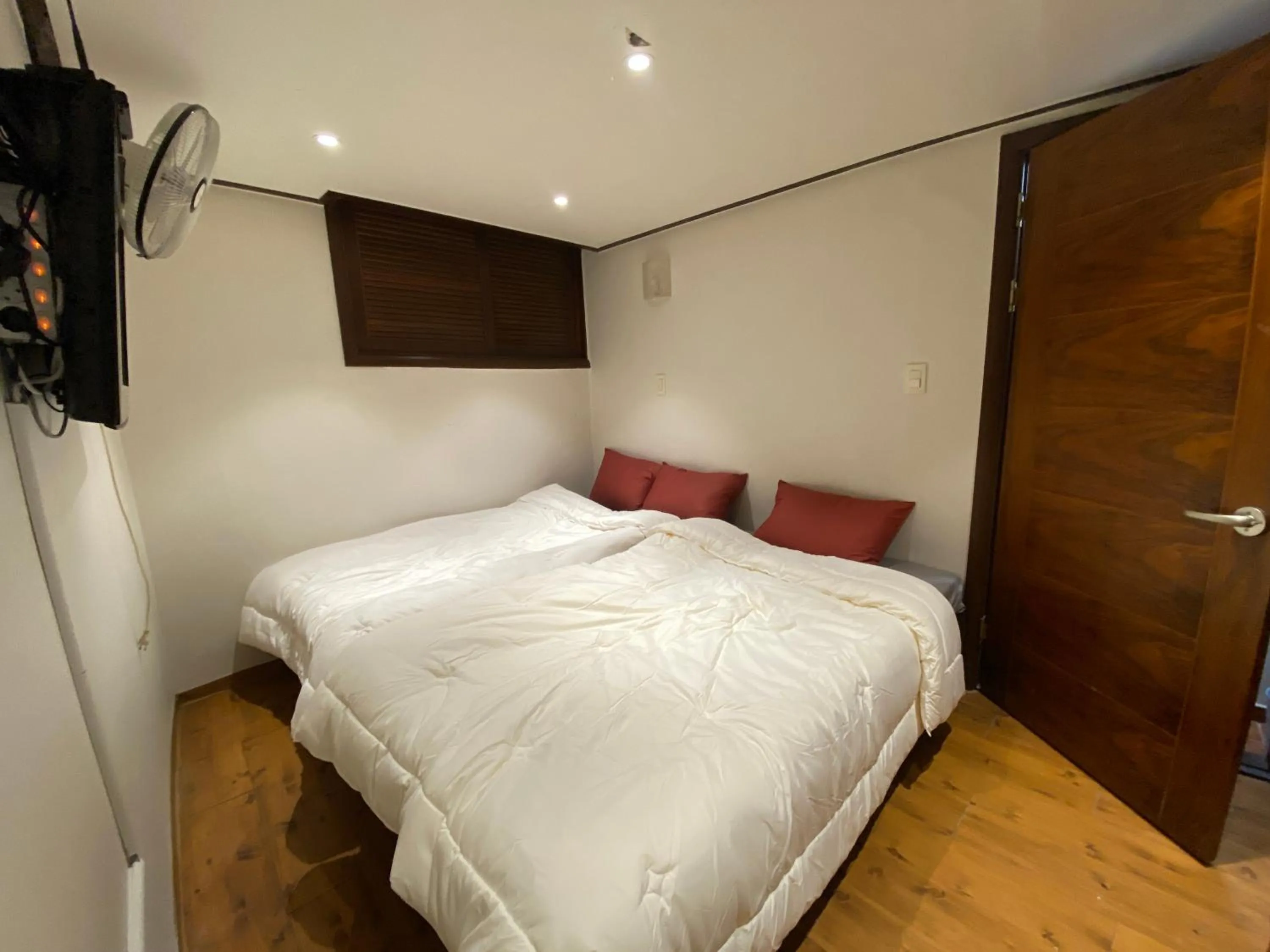 Bed in Maison Hotel DDP