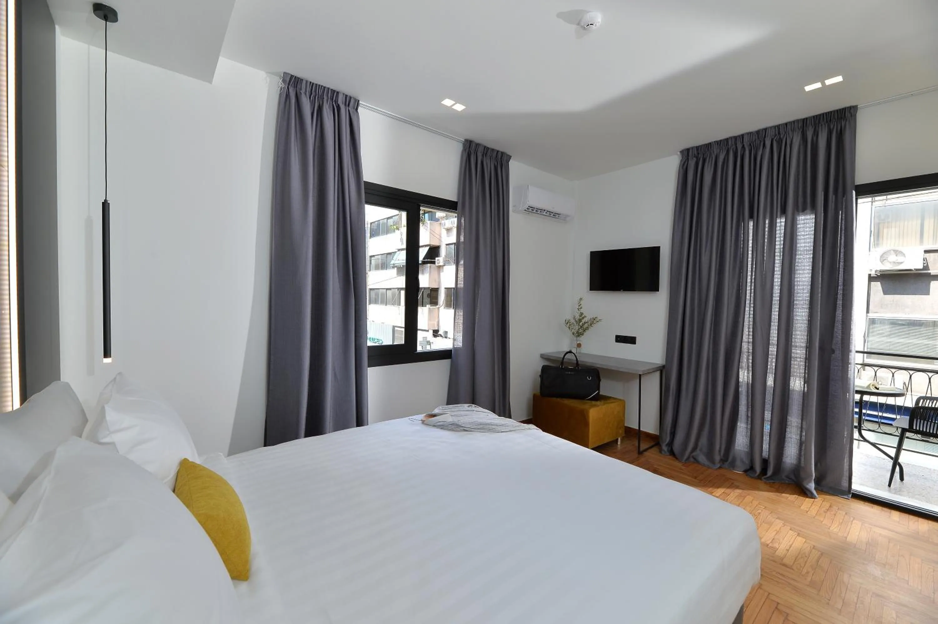 TV and multimedia, Bed in Athenian Gem