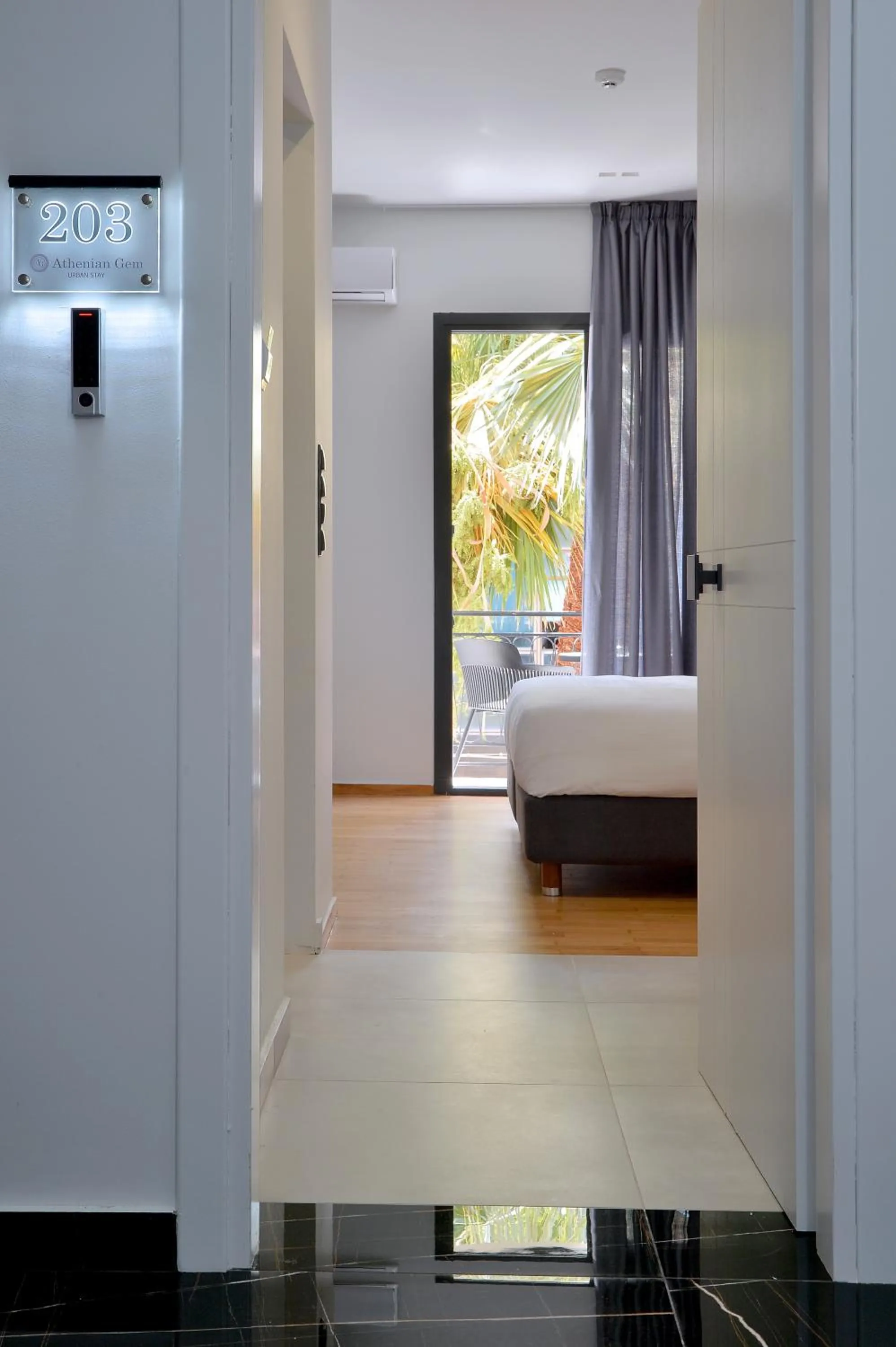 Breakfast, Bed in Athenian Gem