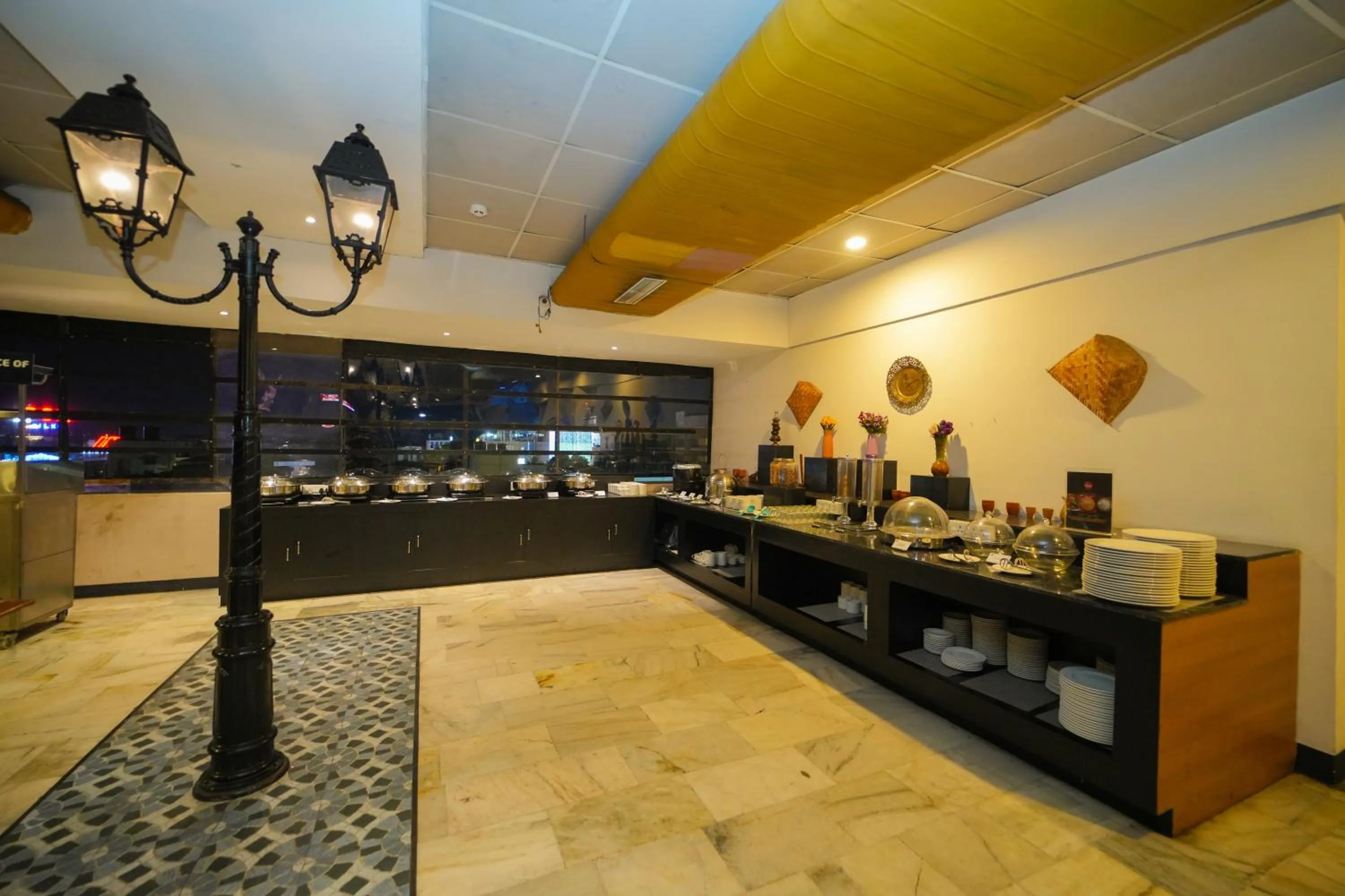 Restaurant/places to eat in Zip by Spree Hotels Mangala International