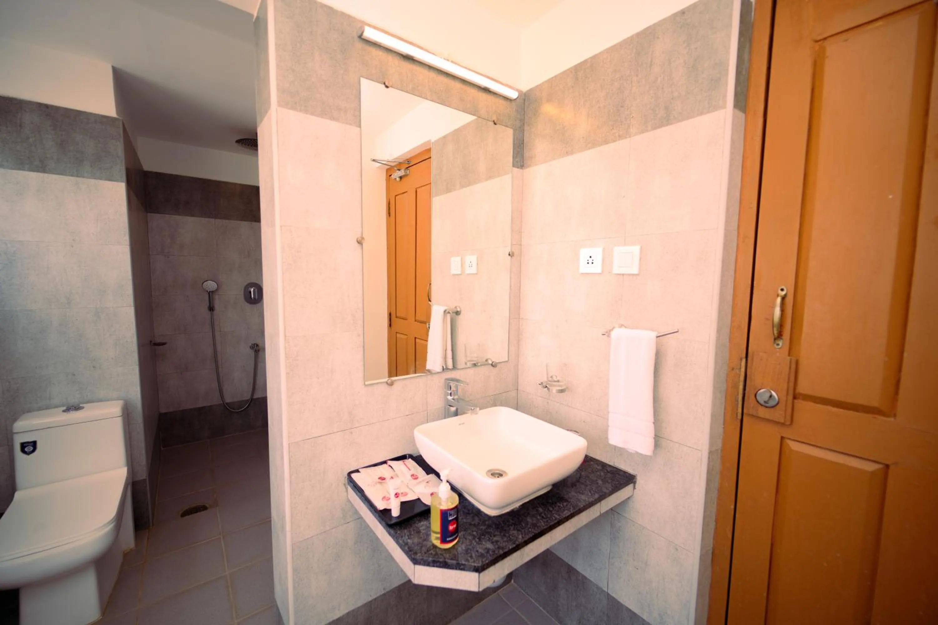 Toilet in Zip by Spree Hotels Mangala International
