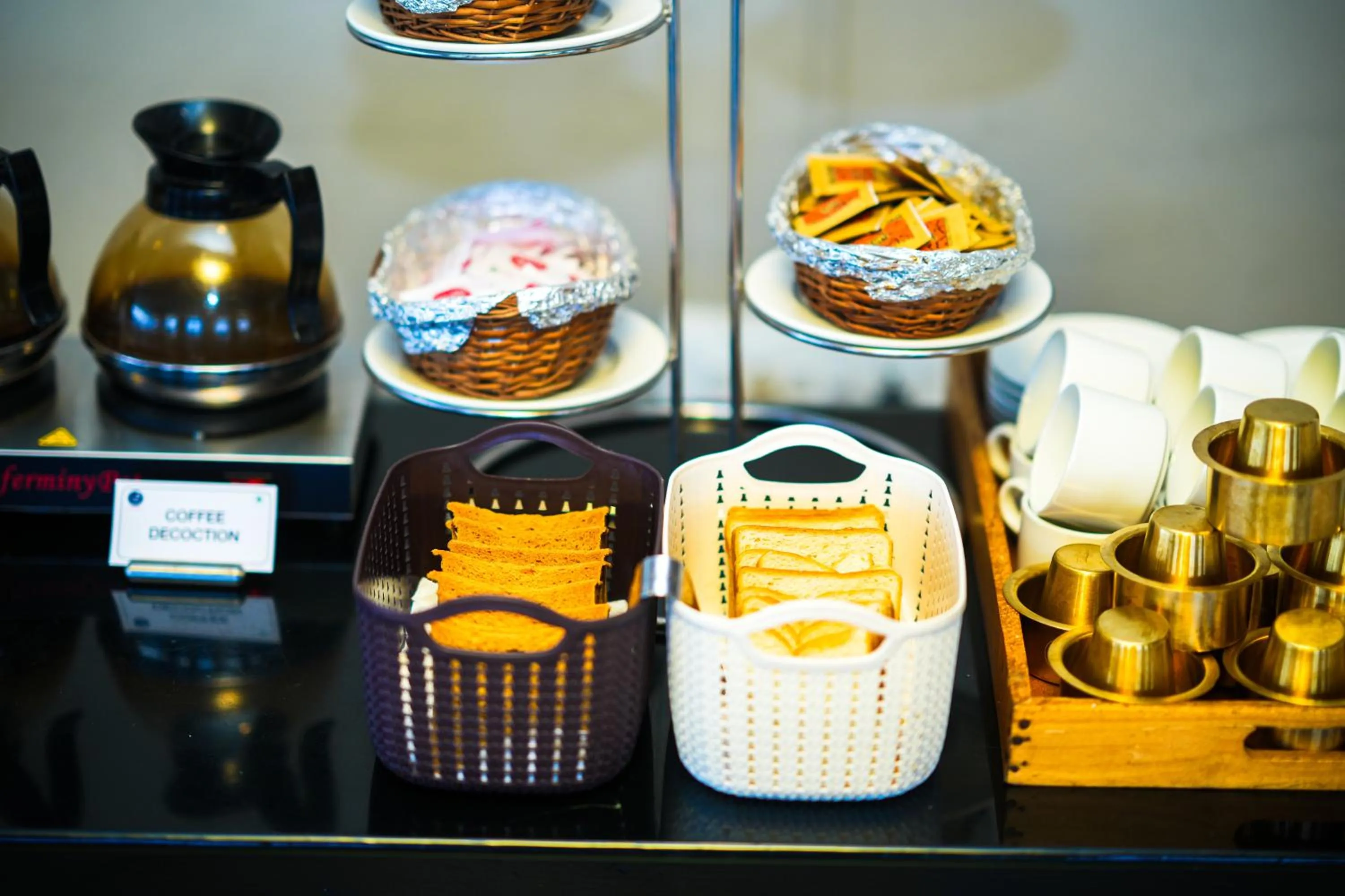 Restaurant/places to eat in Zip by Spree Hotels Mangala International