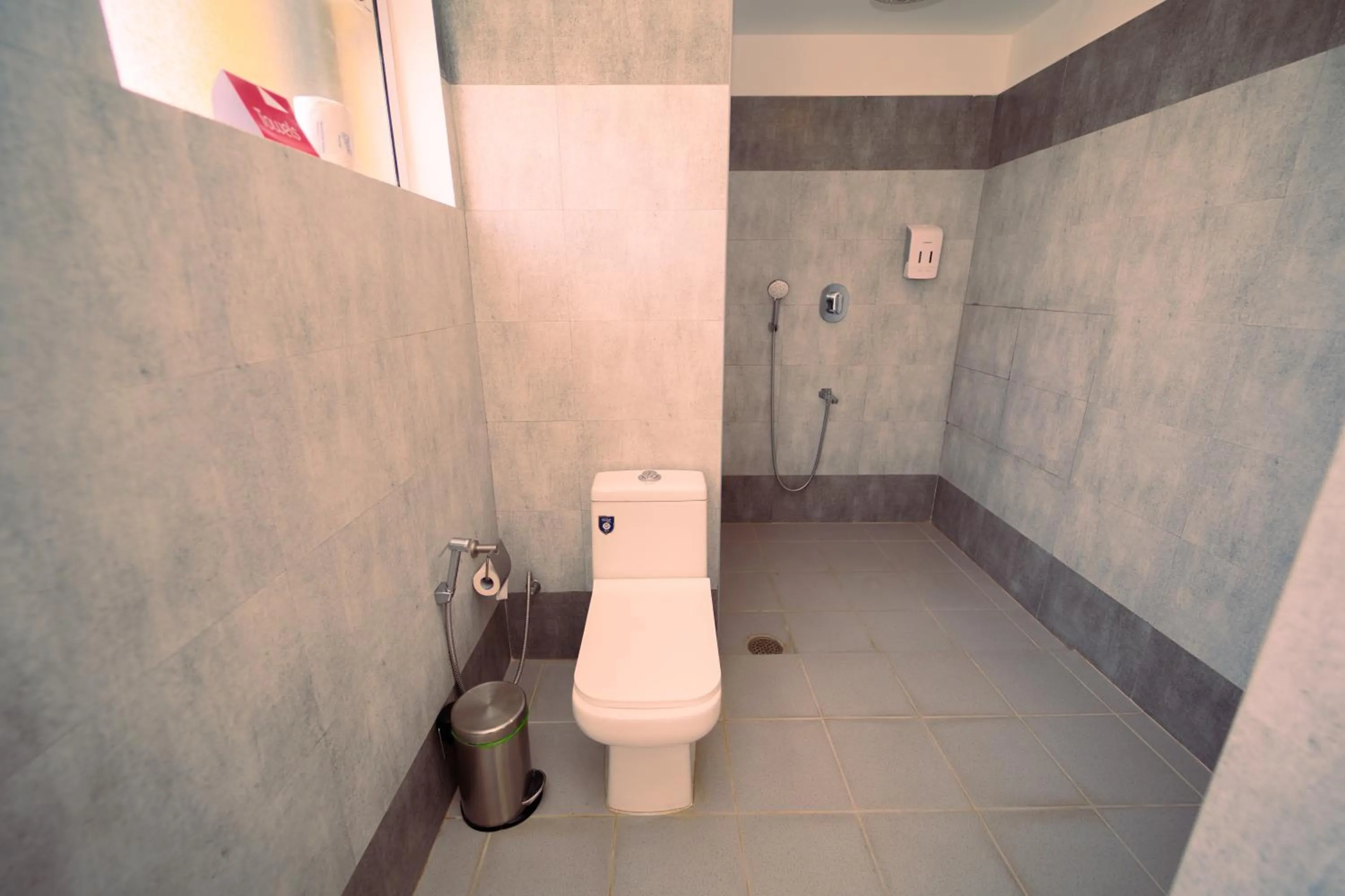 Toilet in Zip by Spree Hotels Mangala International