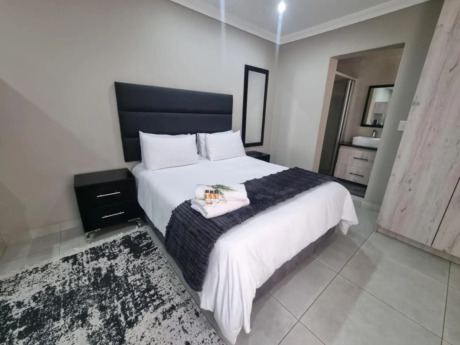 Bed in Emerald Guesthouse