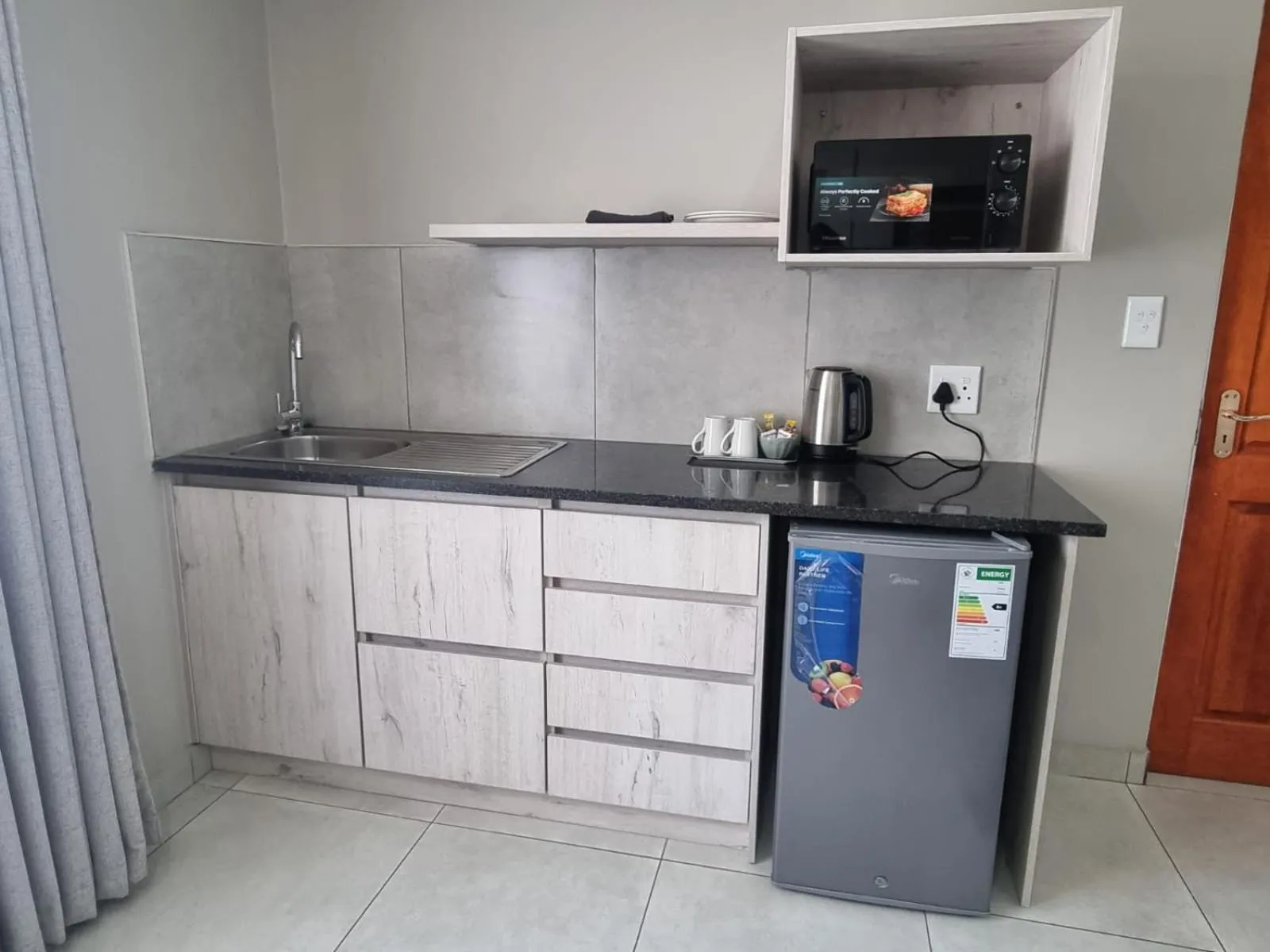 Coffee/tea facilities in Emerald Guesthouse