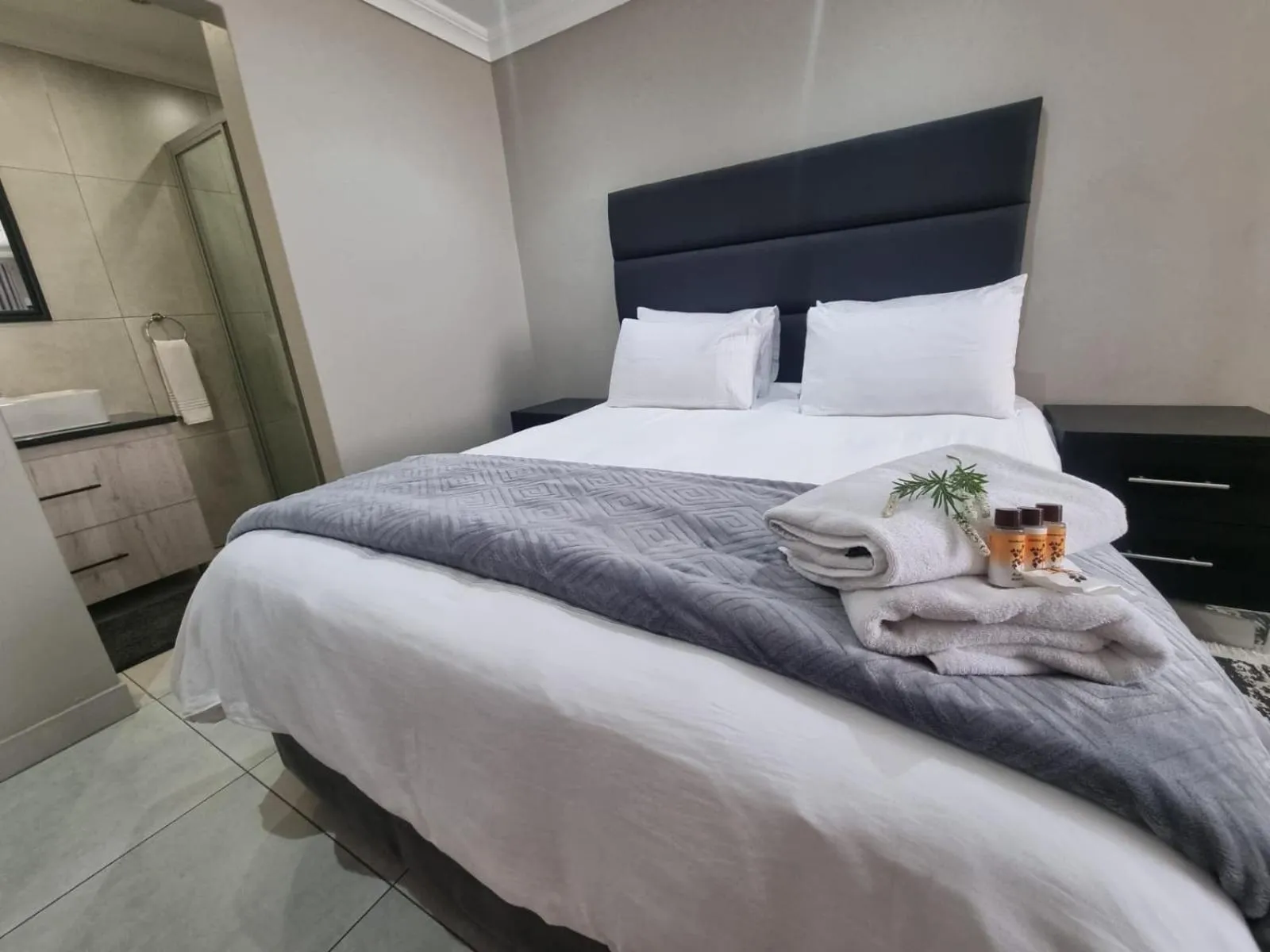 Bed in Emerald Guesthouse