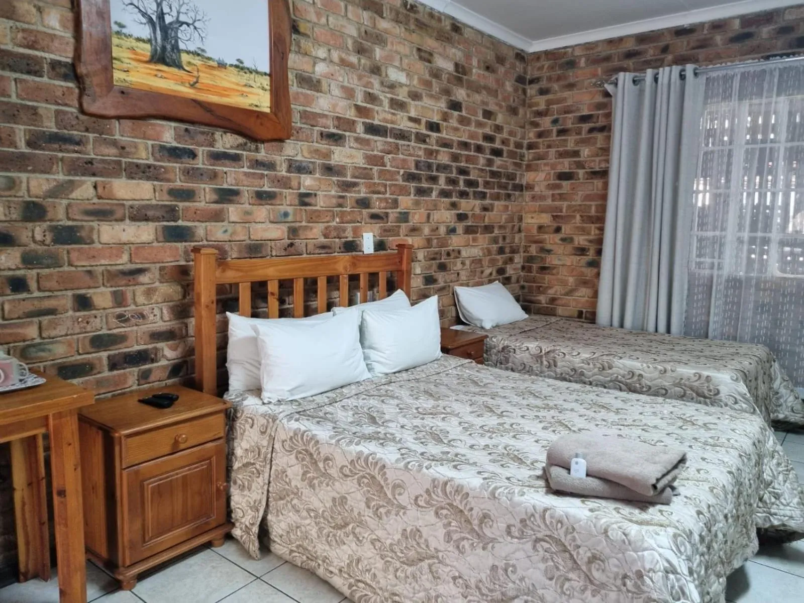 Bed in Emerald Guesthouse