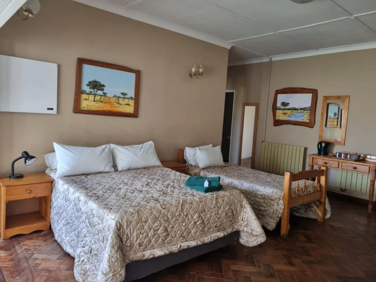 Photo of the whole room, Bed in Emerald Guesthouse