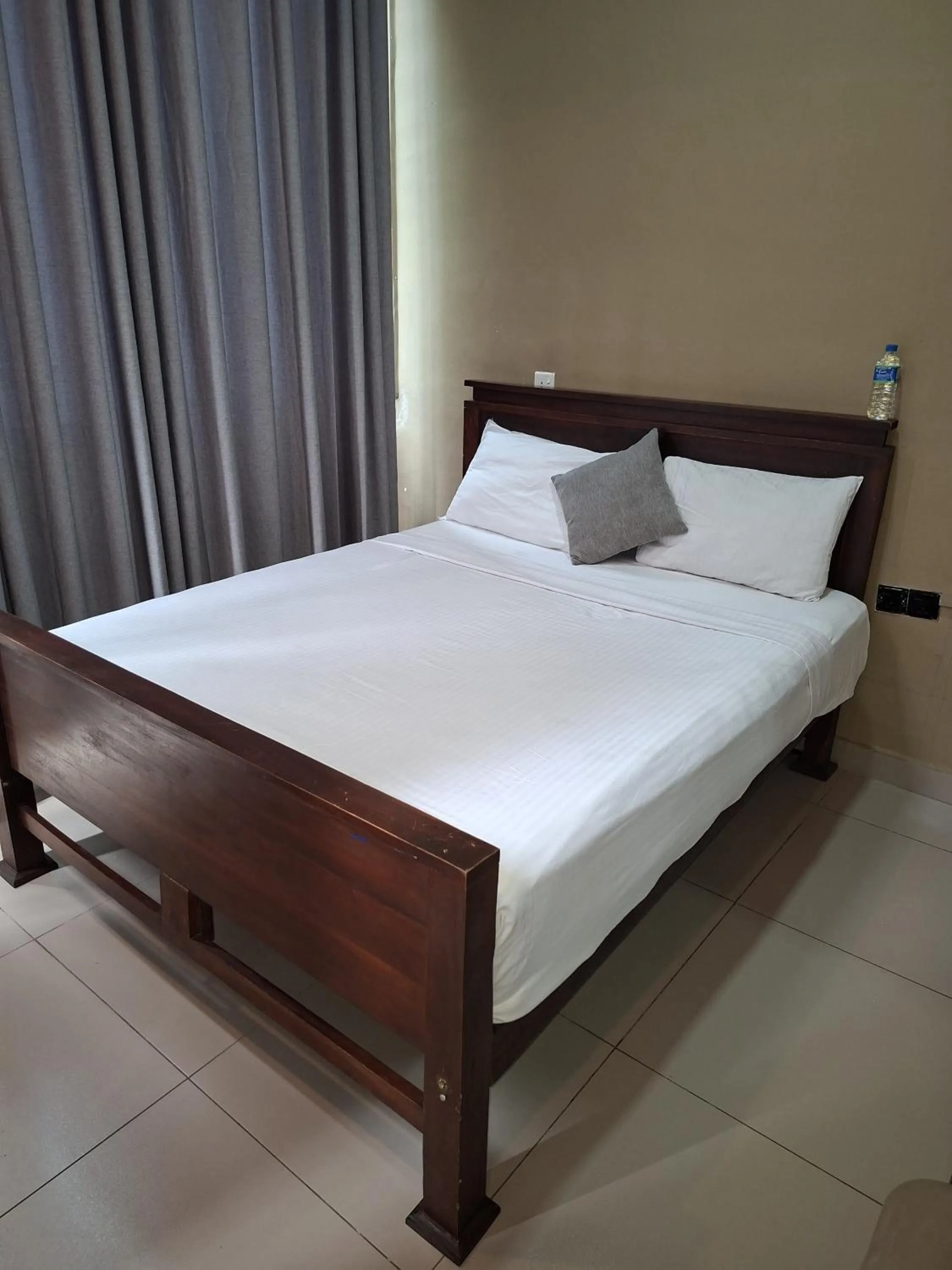 Bed in Kandy City Inn