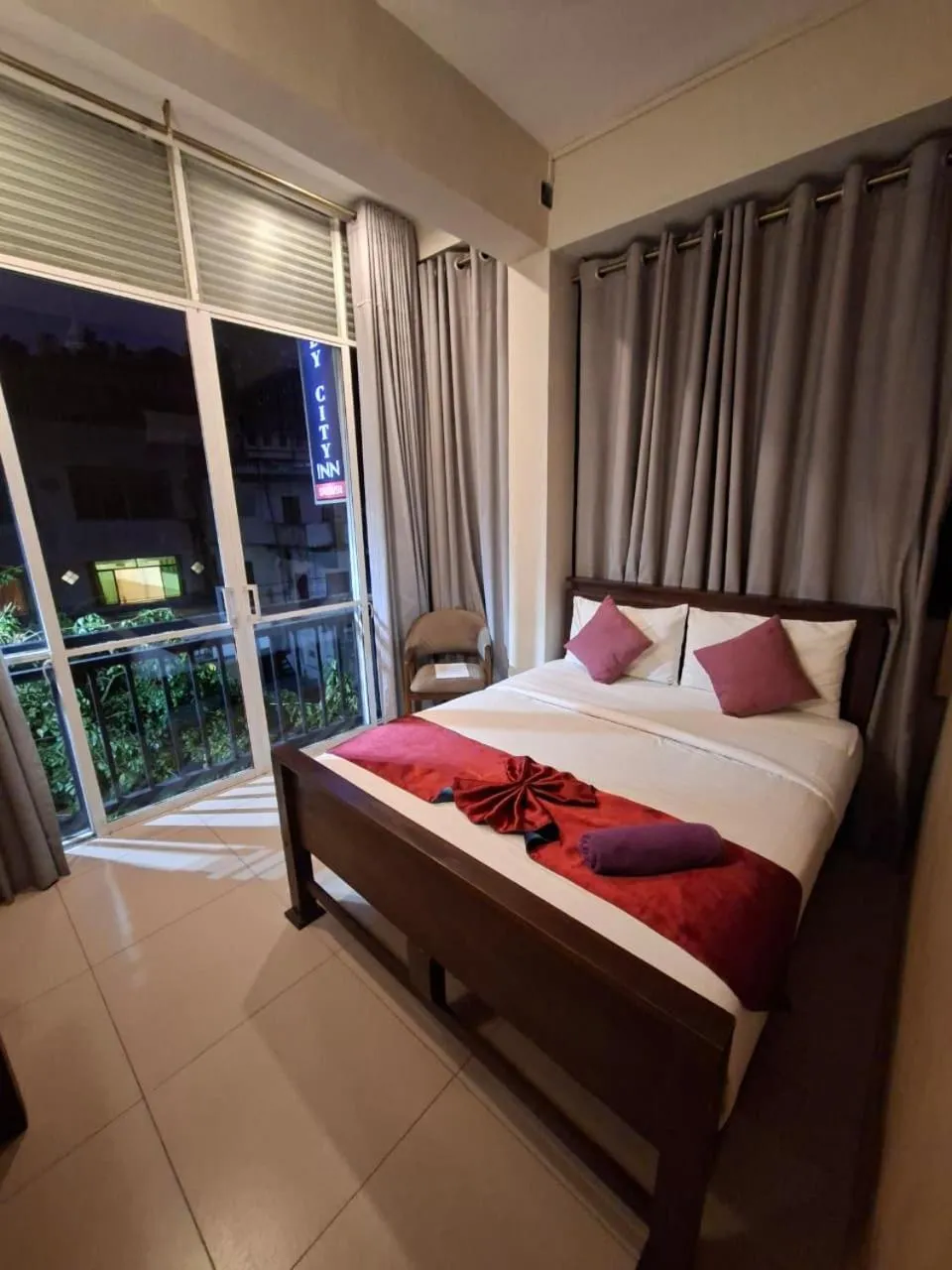 Bed in Kandy City Inn